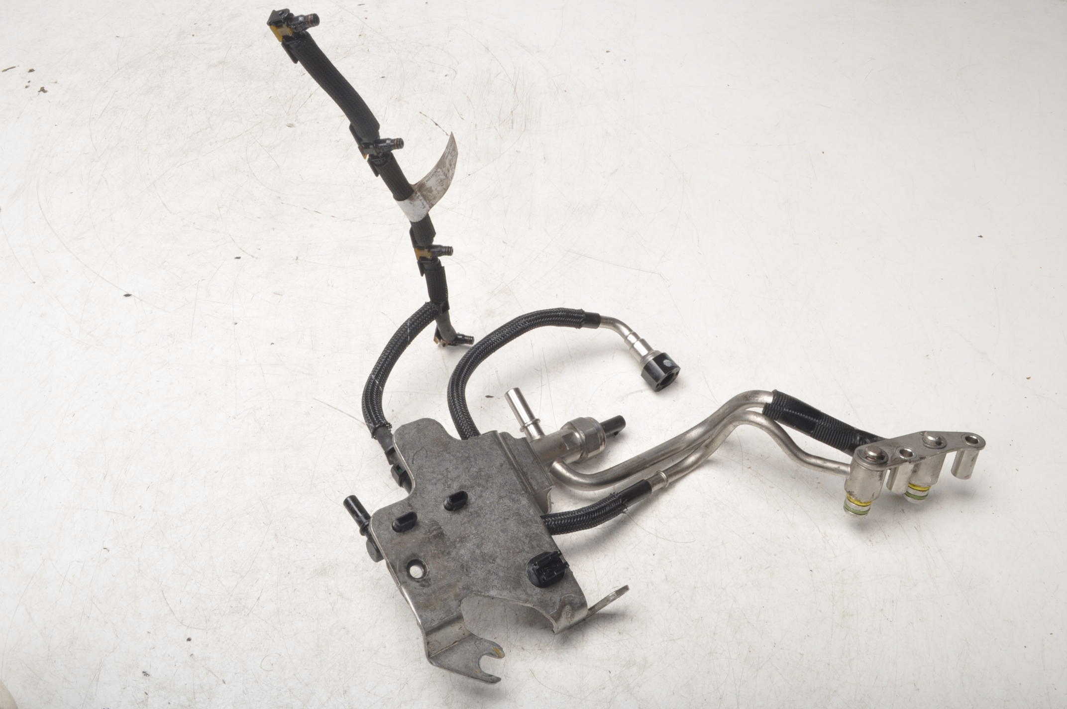 FORD FOCUS MK4 1.5 ECO ТОПЛИВОПРОВОД