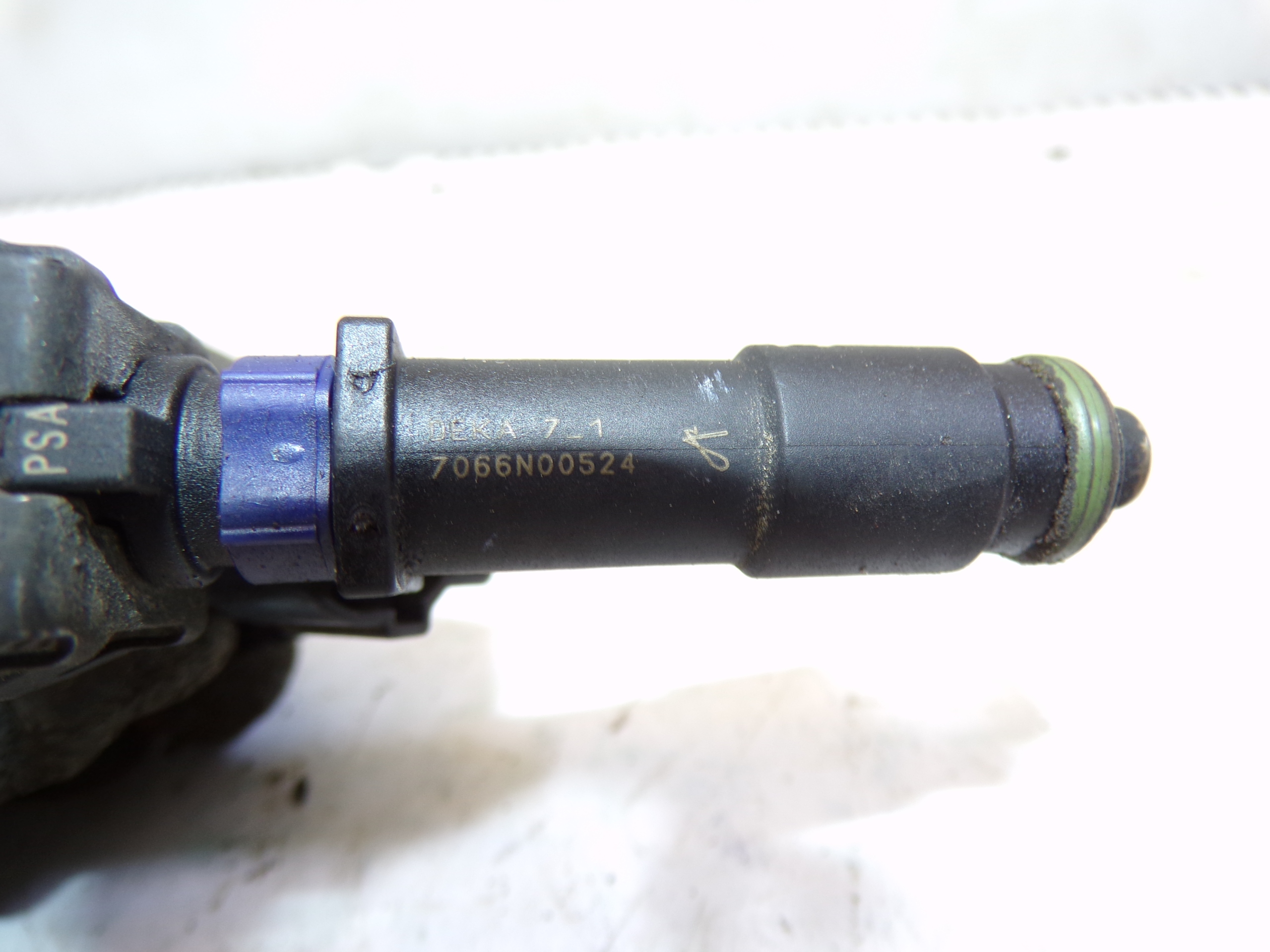 nozzle PEUGEOT 407 1.8b engine RFJ 7066N00524 (4)