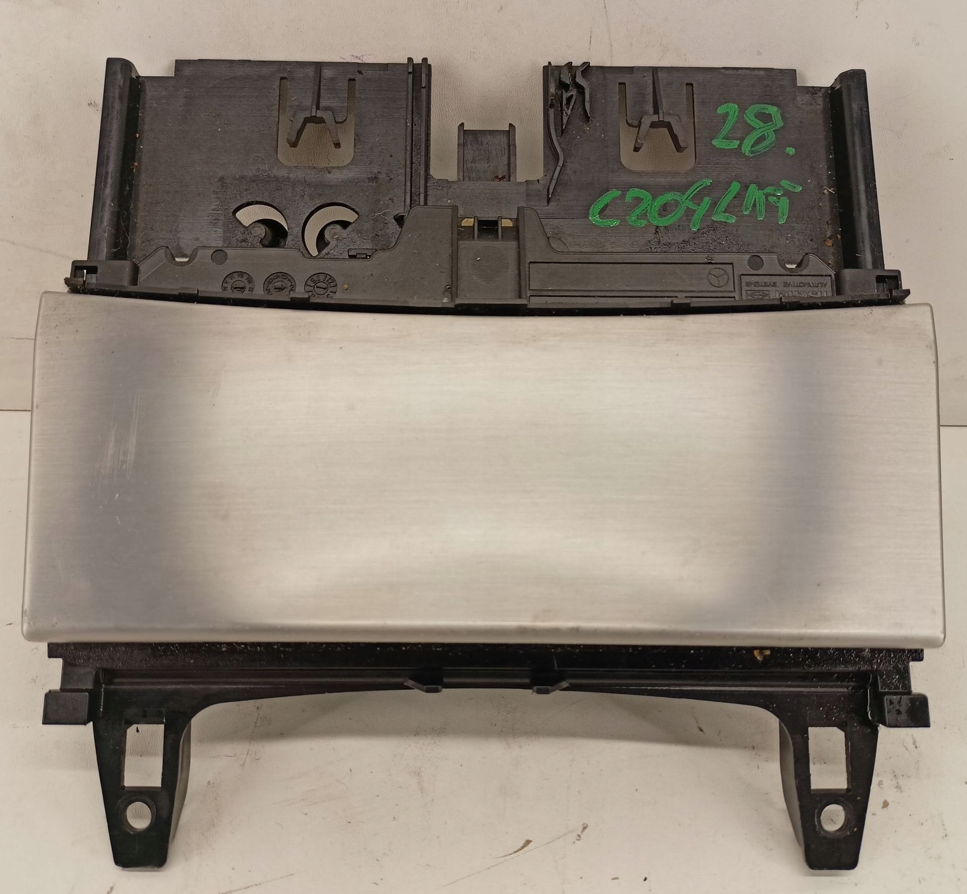 Mercedes C klasa 204 ashtray adapter dekor