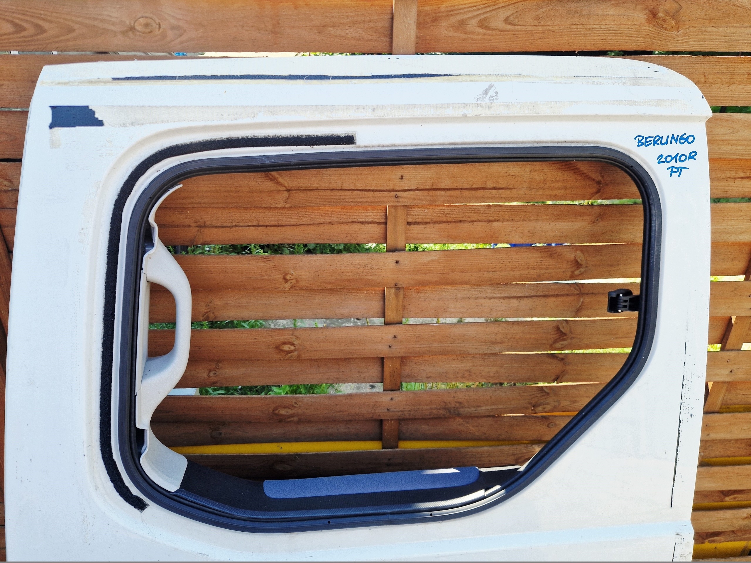 CITROEN BERLINGO 2010 door left rear part side sliding colour EWPA BIALE
