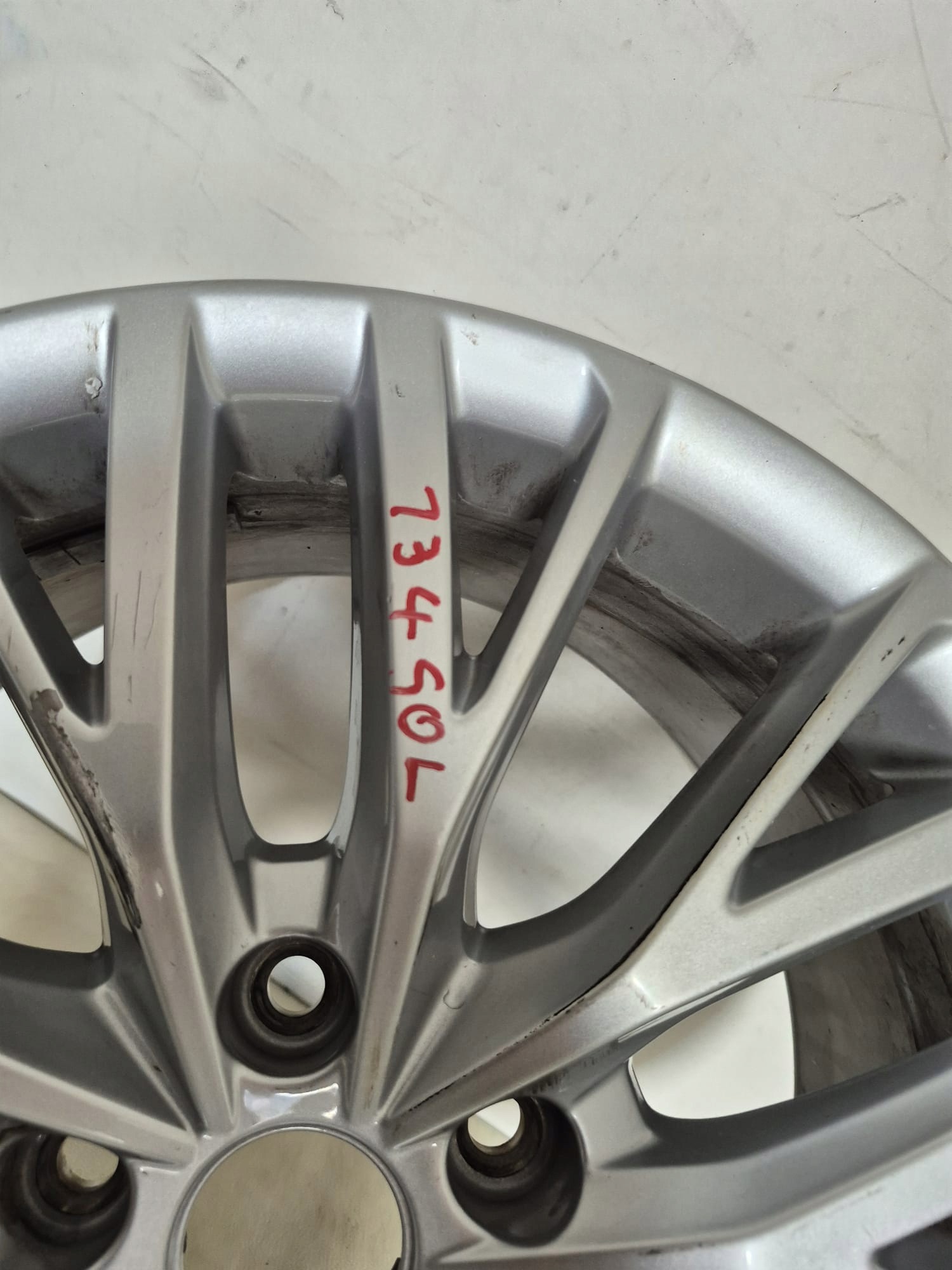 SEAT 5FA601025B 7.5JX17H2 17" disk hliníkový