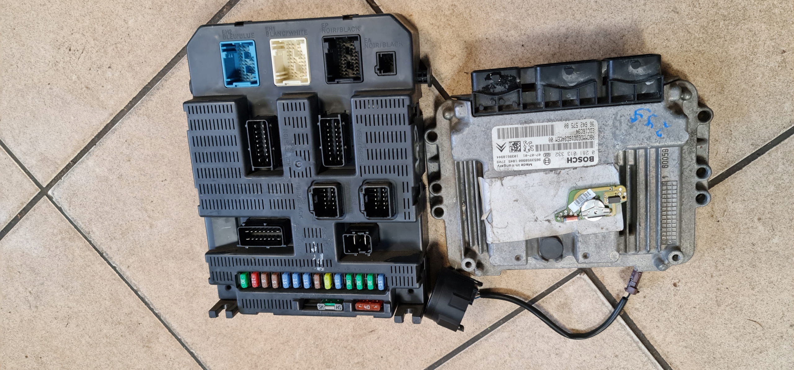 Zestaw Startowy Citroen C4 w Sterowniki silnika i komputery