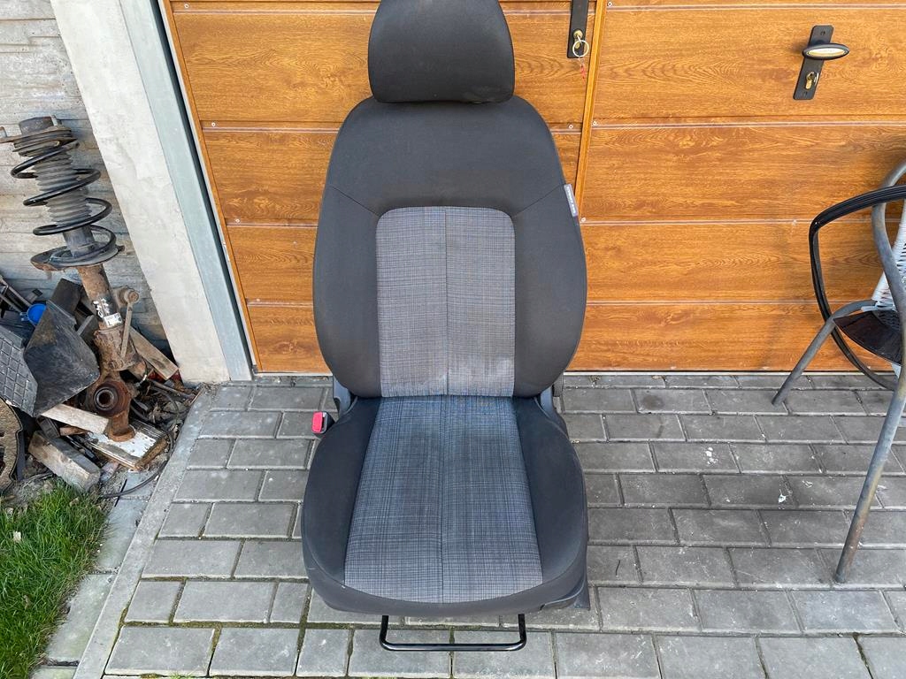 kia VENGA 09 - кресло водители