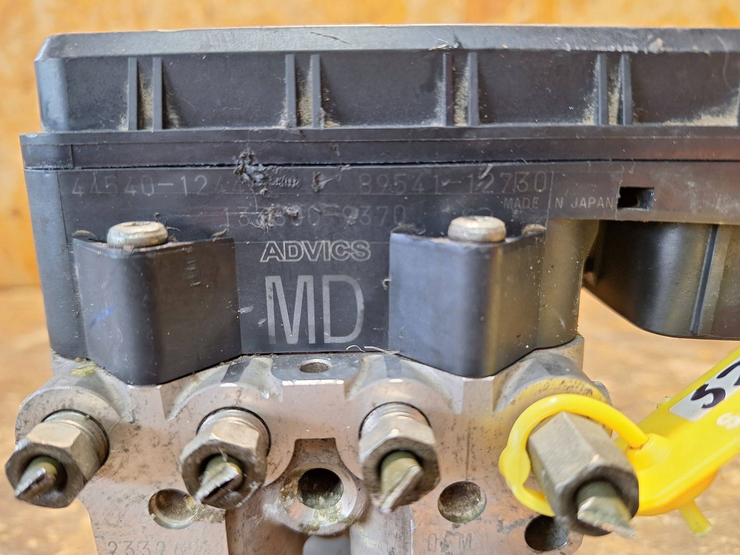 pump control unit ABS 44540-12440 MD 89541-12730 TOYOTA
