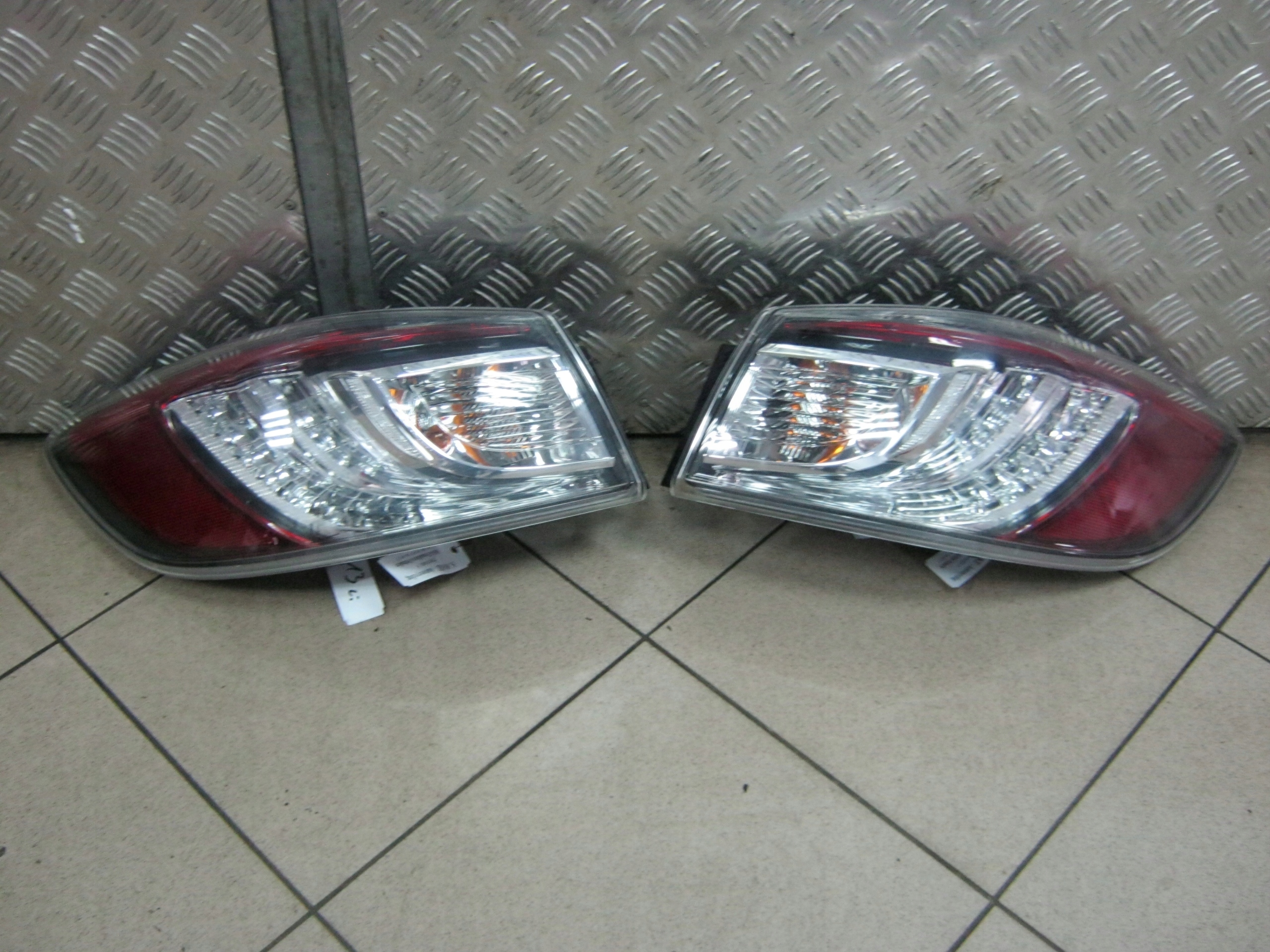 light rear part rear left Mazda 3 09-13 sedan LED