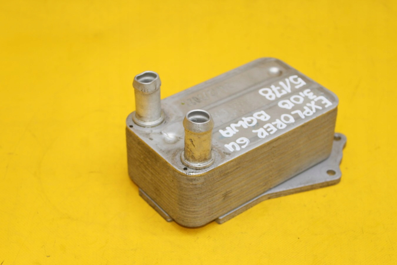 CHŁODNICZKA OLEJU FL3E-6A642-AB EXPLORER 6U 3.0 B