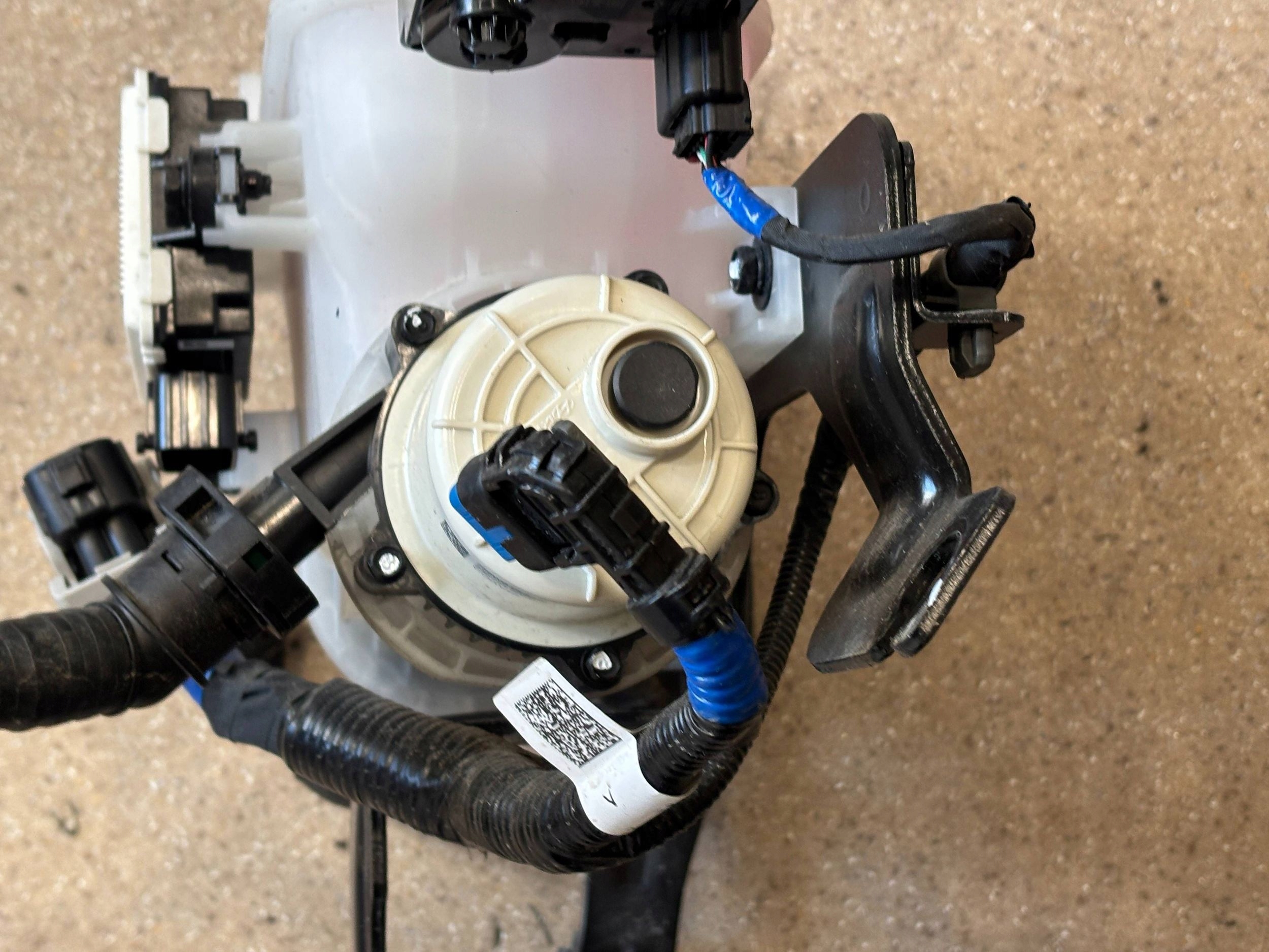 бачок расширительный kia EV9 25429DO500