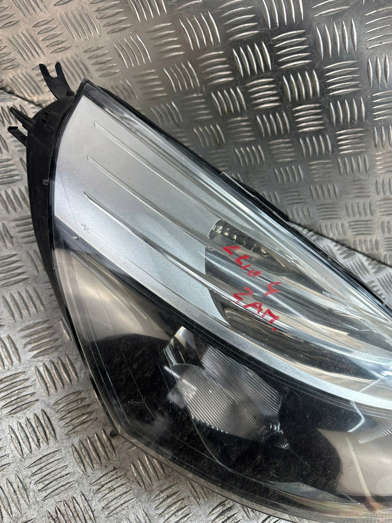 RENAULT CLIO IV 4 light left front