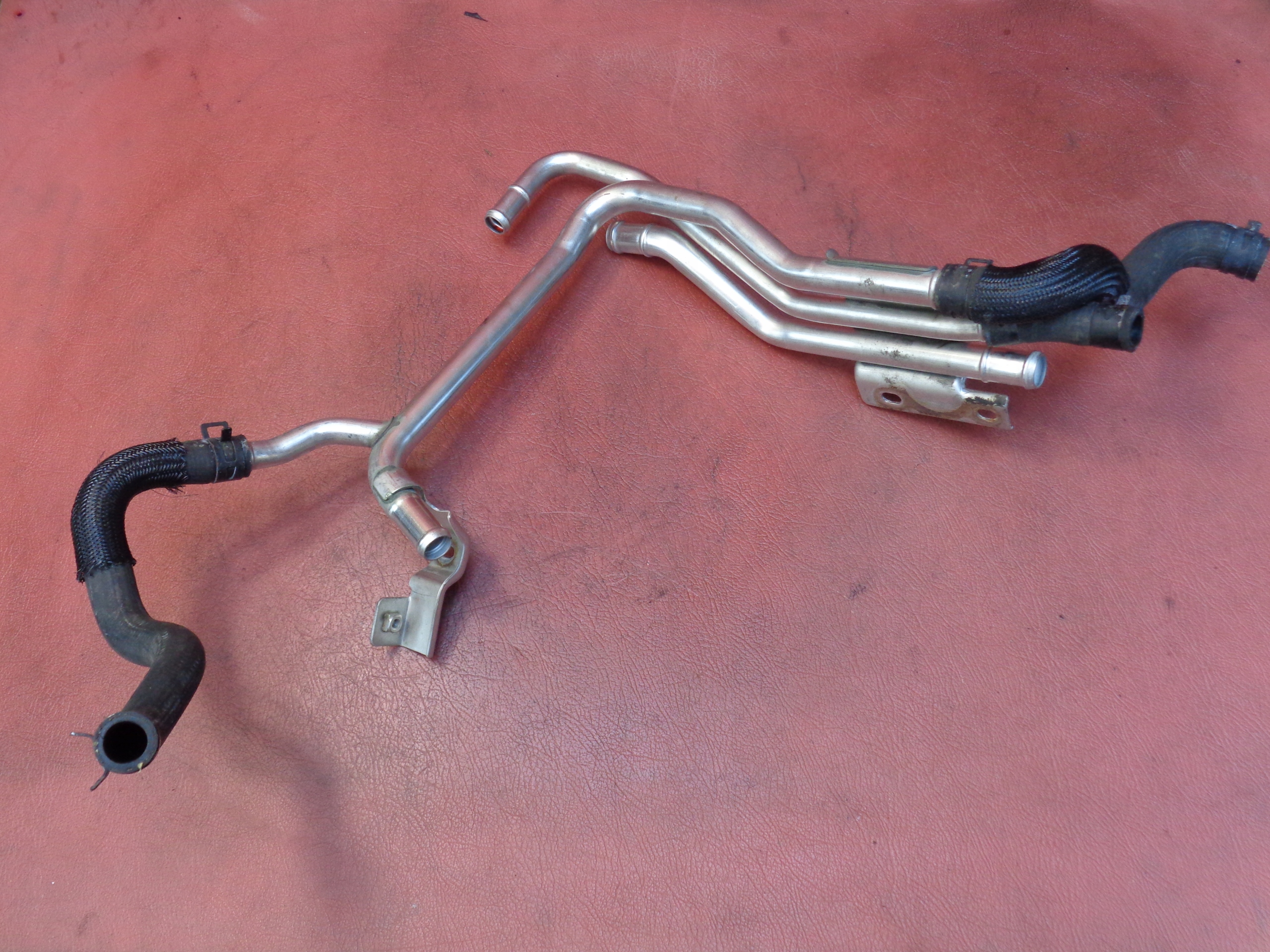 Водяные трубы Opel Antara Captiva 2.2 CDTI 2013