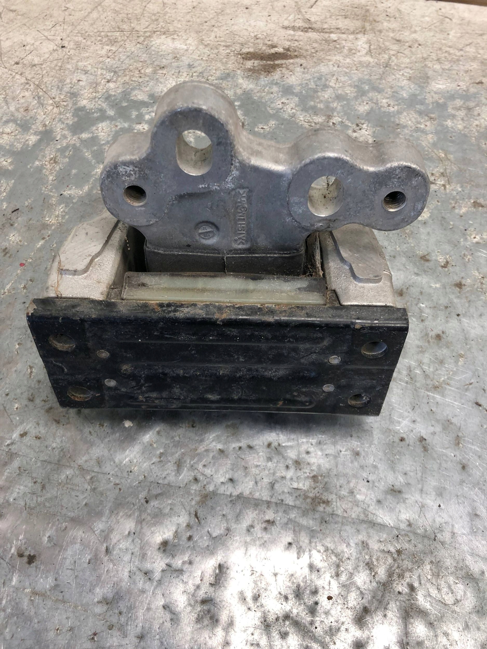 holder engine mount FORD TRANSIT CUSTOM GK21-7M124-AE