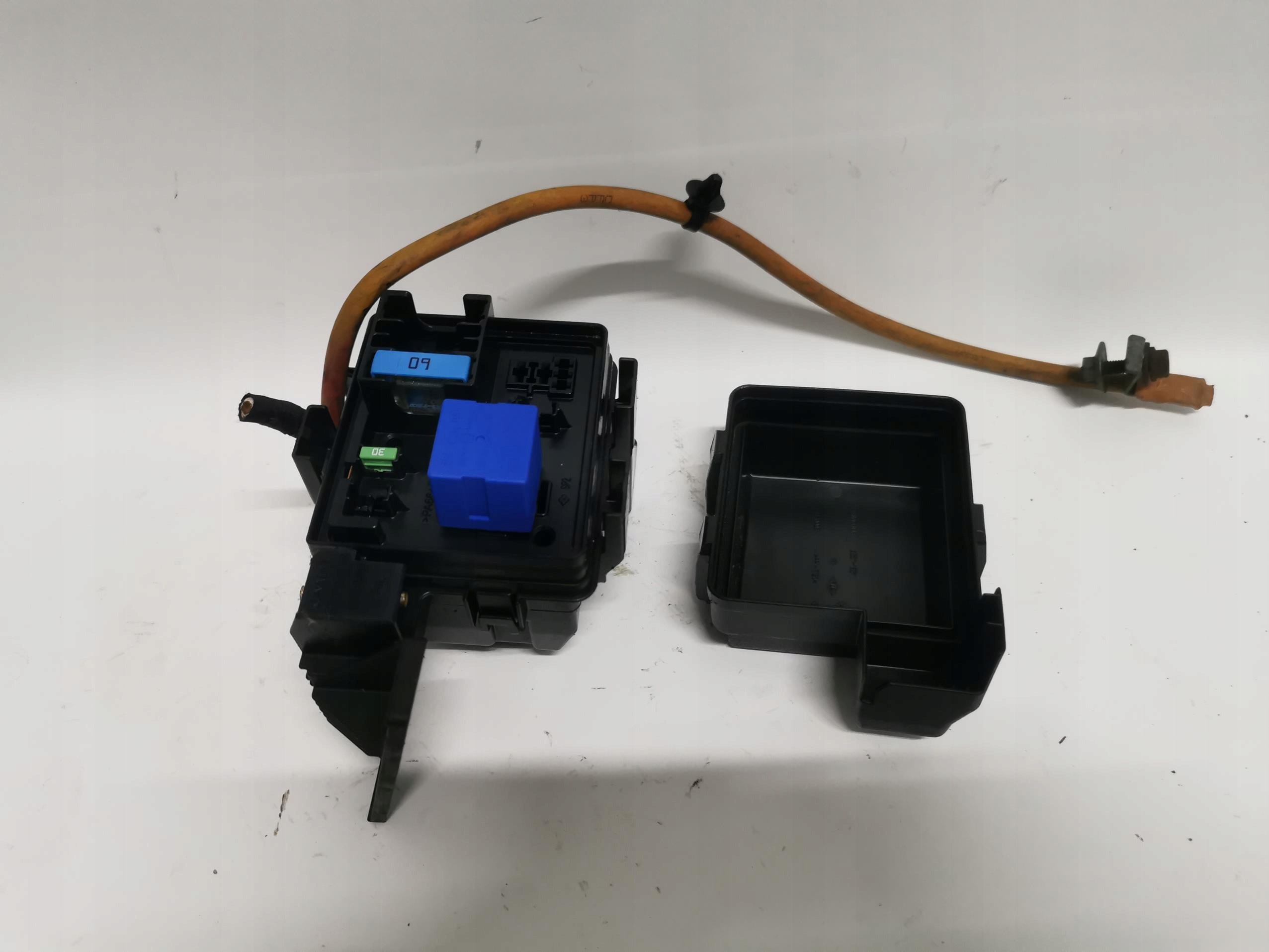 compartment BSI RENAULT MEGANE III 1.4 TCE 63598207