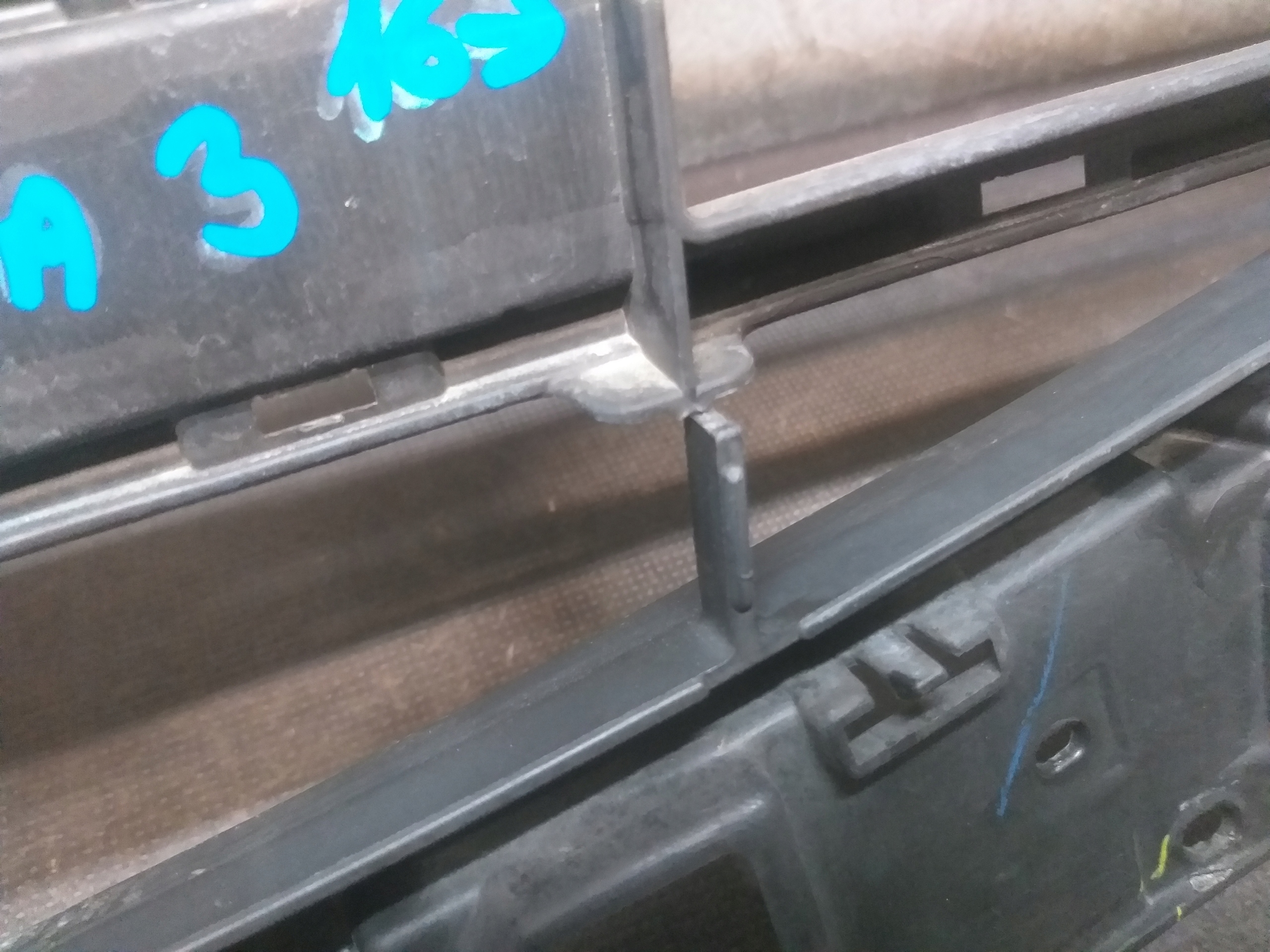 GRILLE MAZDA 3 III BM LIFT 16- BADH-50712