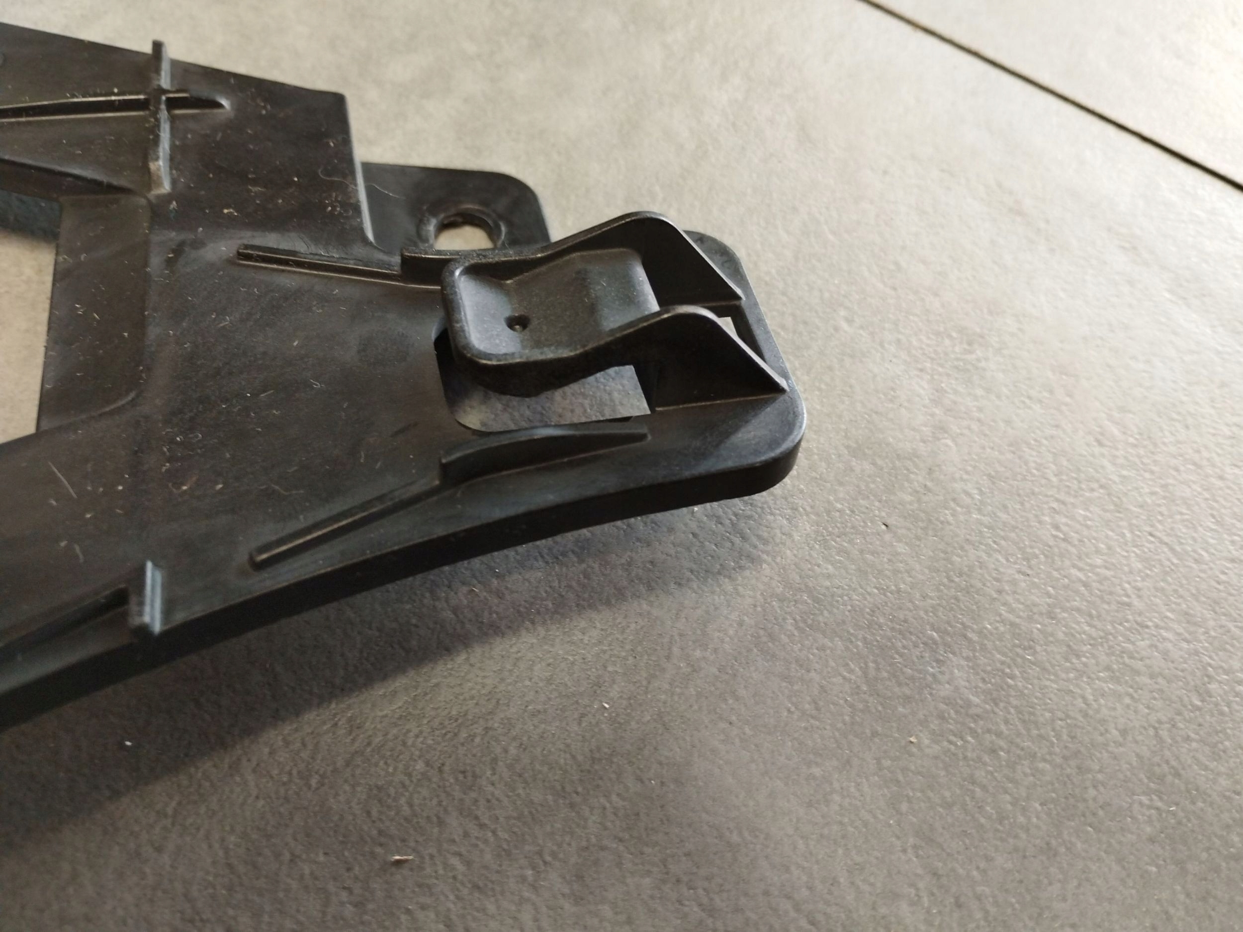 Mercedes-Benz S W222 2014 bracket A2225451640 RHD