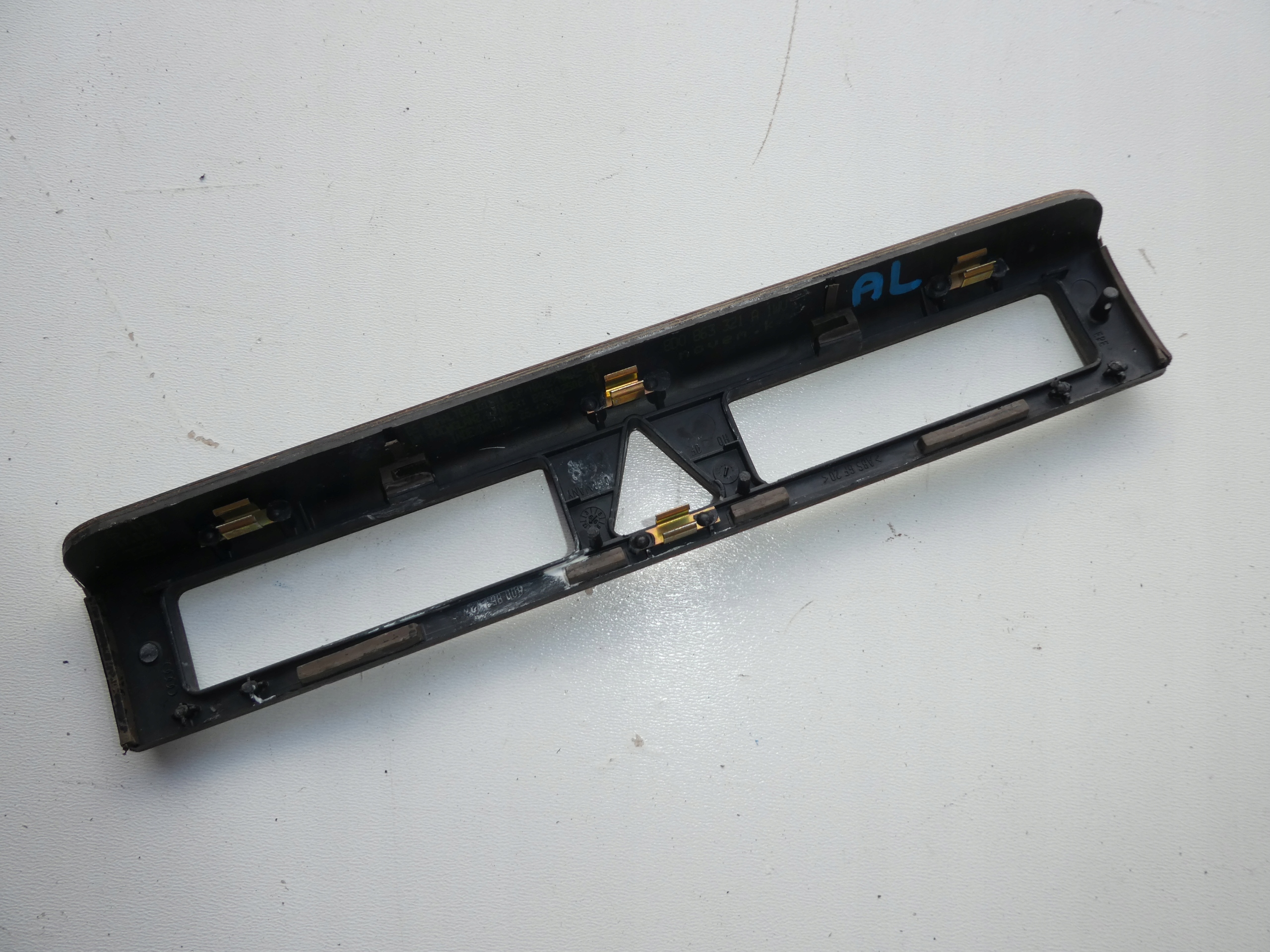 RÁM PANEL konzoli AUDI A4 B5 8D0863321A