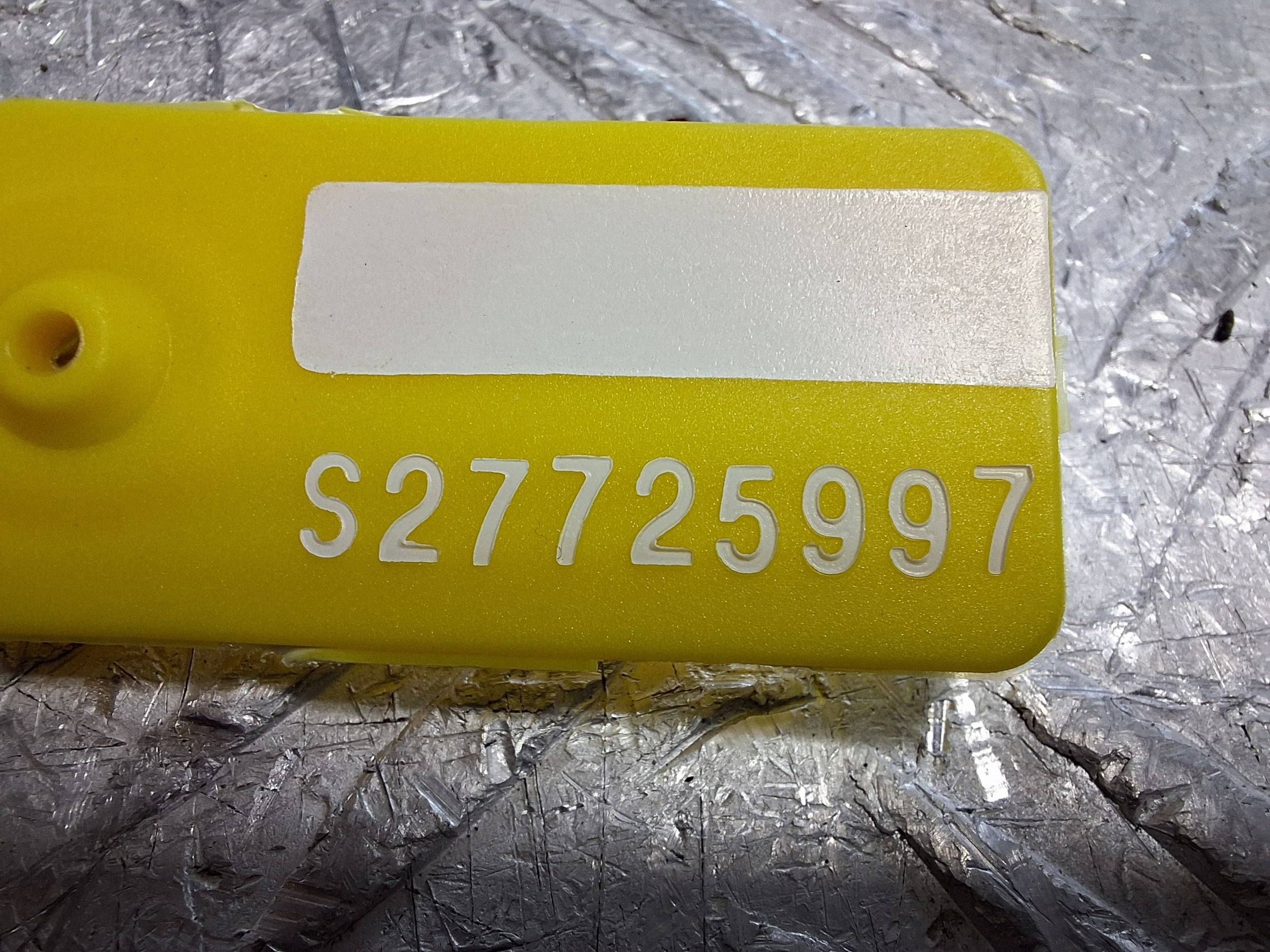 Dachreling dach TOYOTA COROLLA E21 KOMBI 19- komplet
