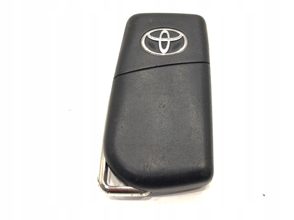 KLUCZYK TOYOTA AURIS II 13-18 PILOT