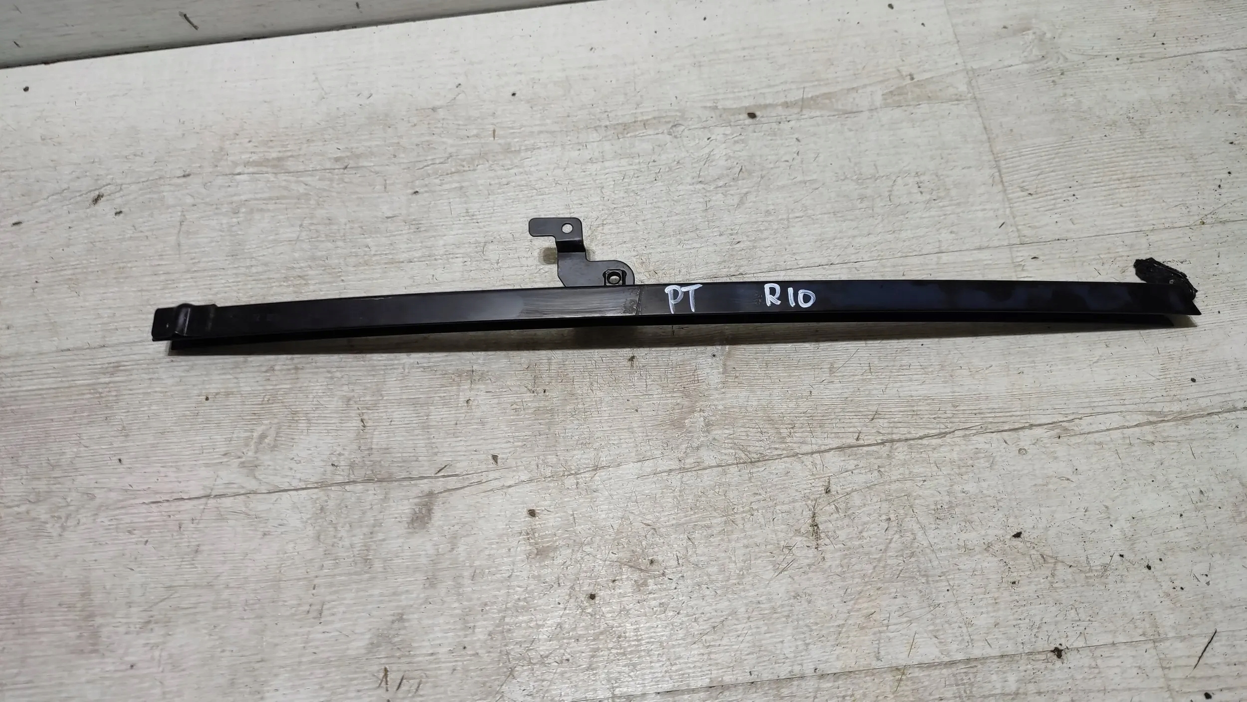 KIA Rio IV 18r rear part side right moulding windows door