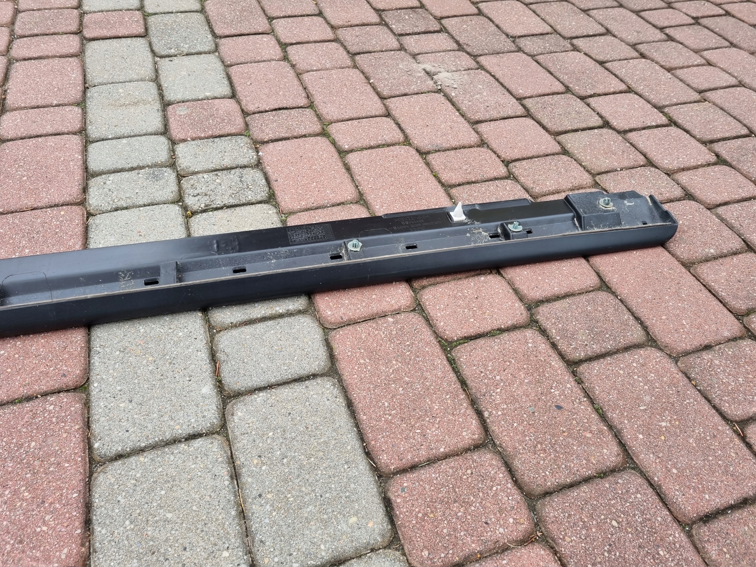 mitsubishi Space Star II молдинг порога правая 6512A480