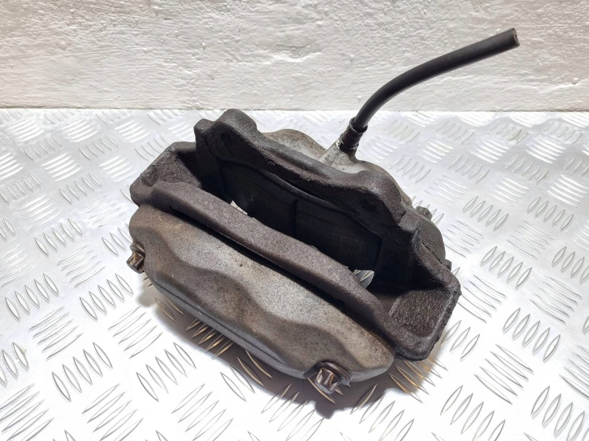 caliper brake front left side Mercedes-Benz S W221 facelift 2012