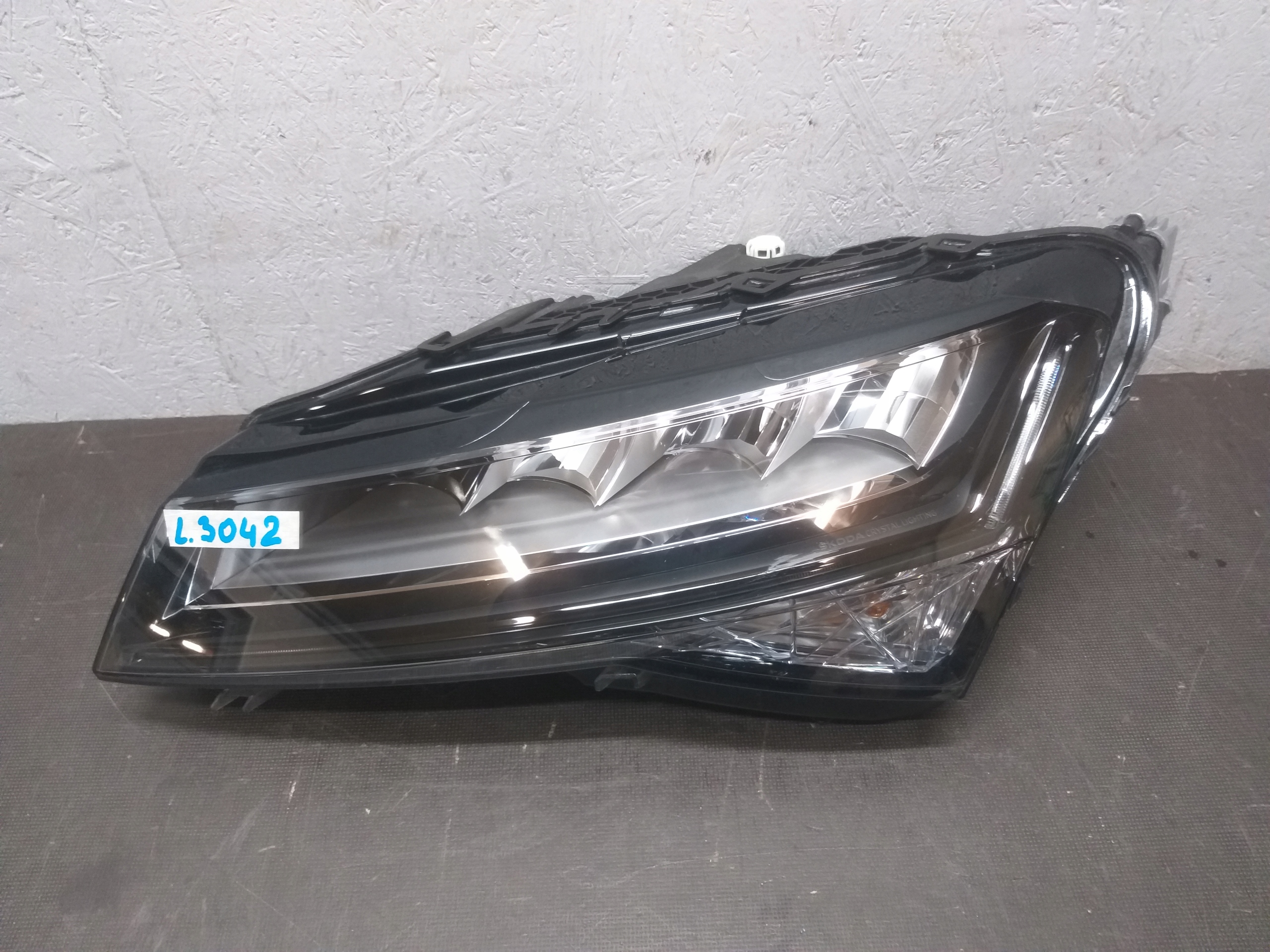 LIGHT FRONT LEFT SKODA SUPERB III 3 LIFT FULL LED 3V1941015C