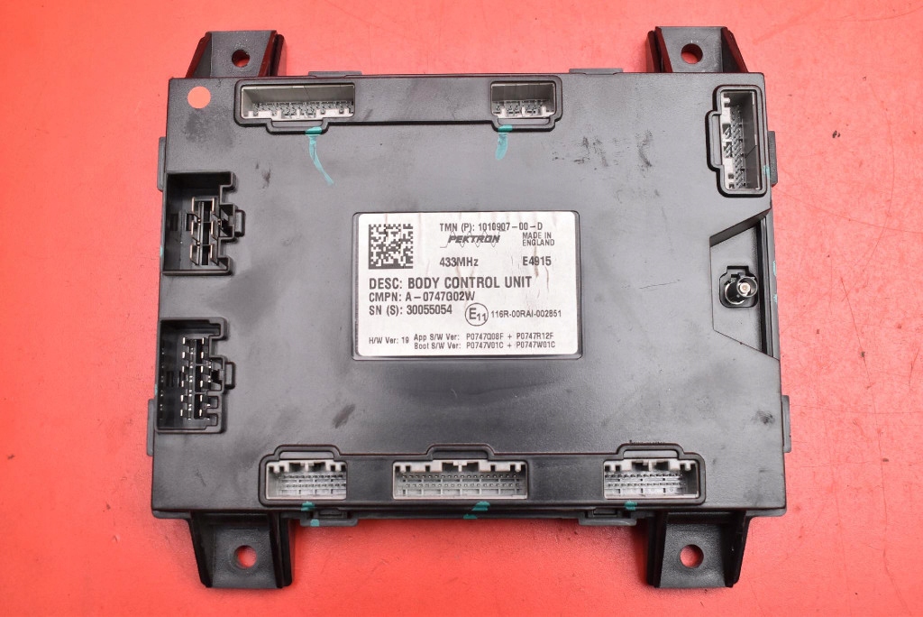 Unité commande confort 1010907-00-D TESLA MODEL S PERFORMANCE 772 KM 12-20