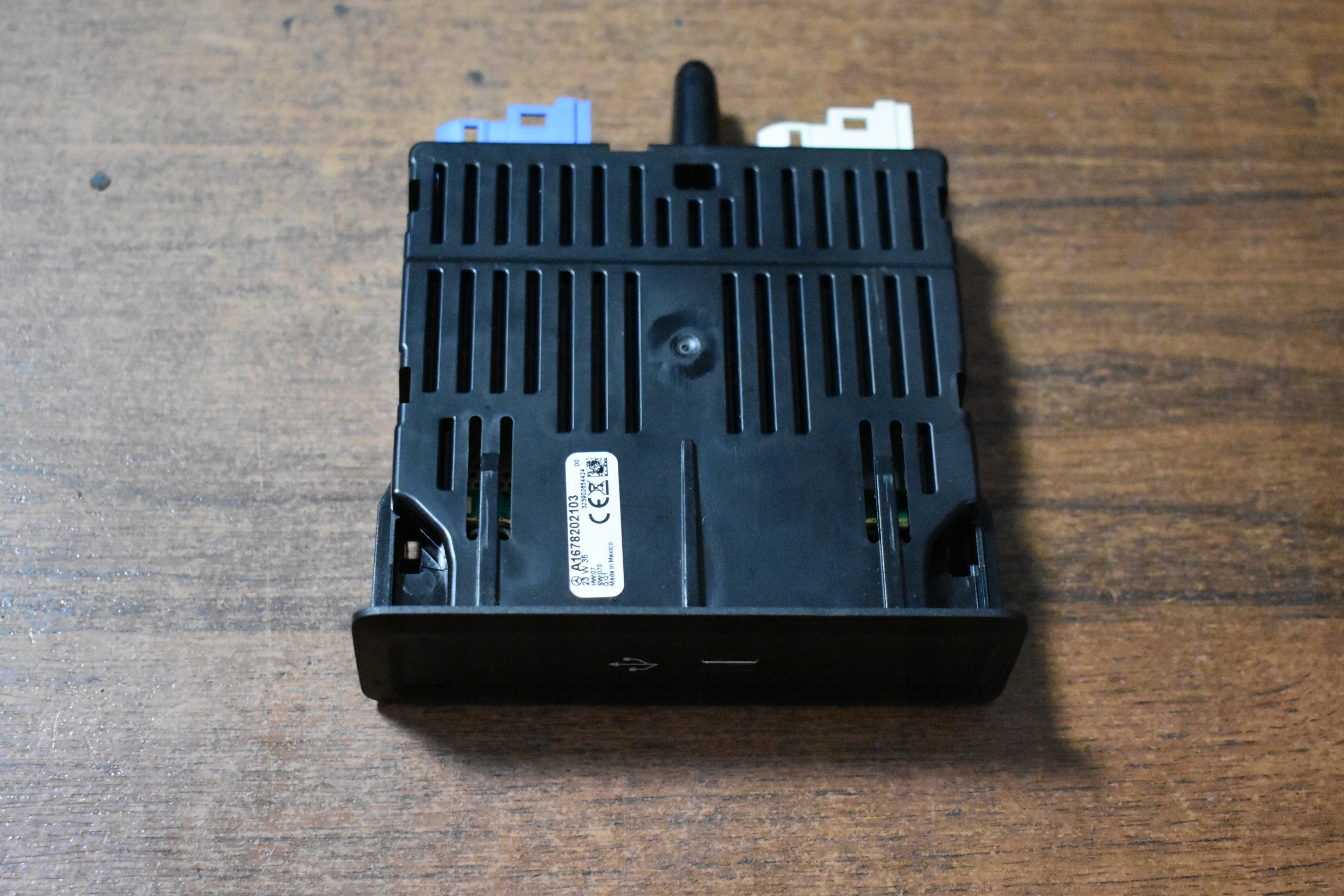 IDEALNY module USB MERCEDES W167 1 9
