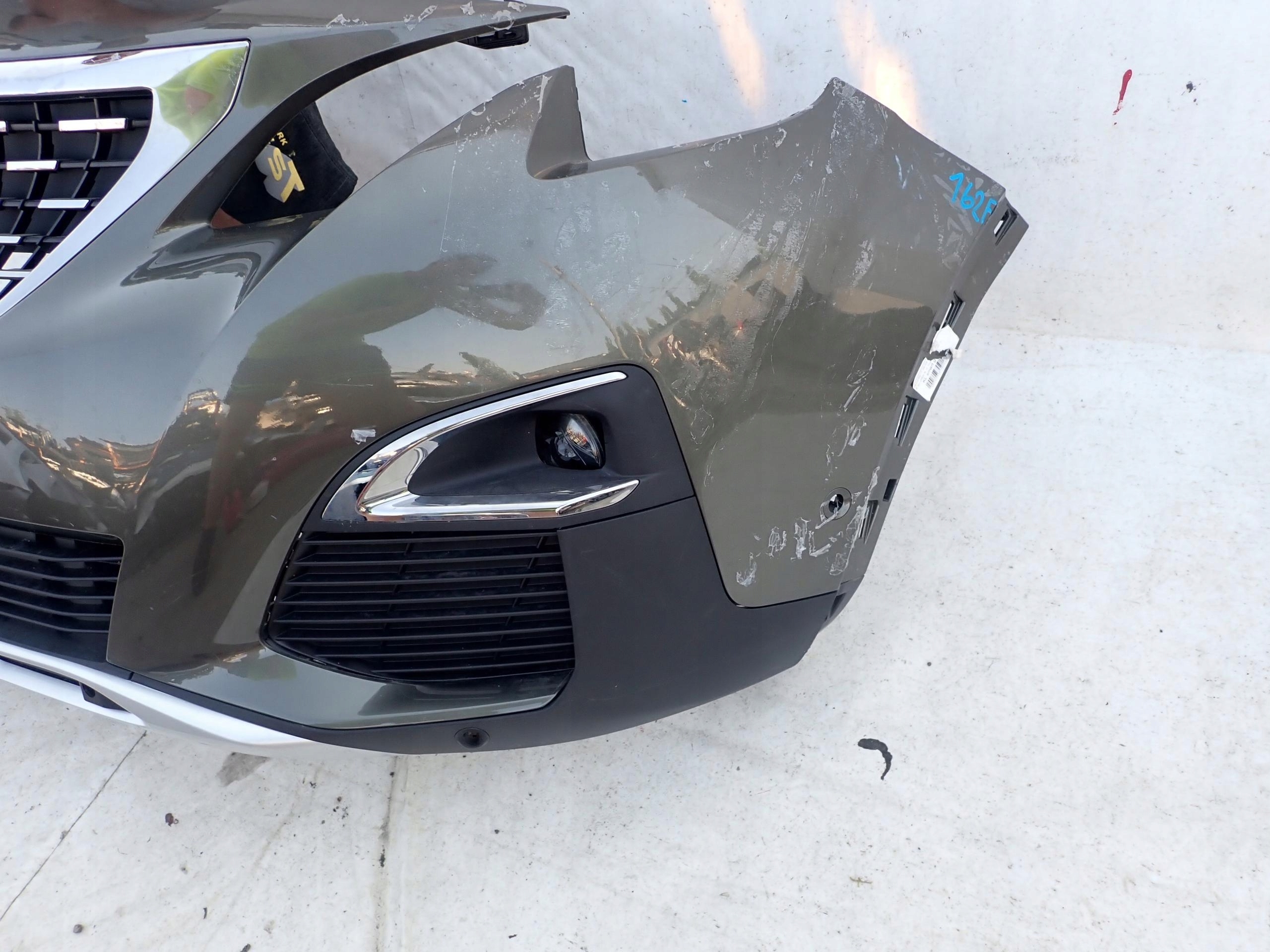 PEUGEOT 3008 II 16- bumper front KAMERA 6PDC