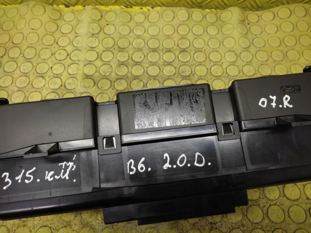VW PASSAT B6 2.0 D dials A2C53194181
