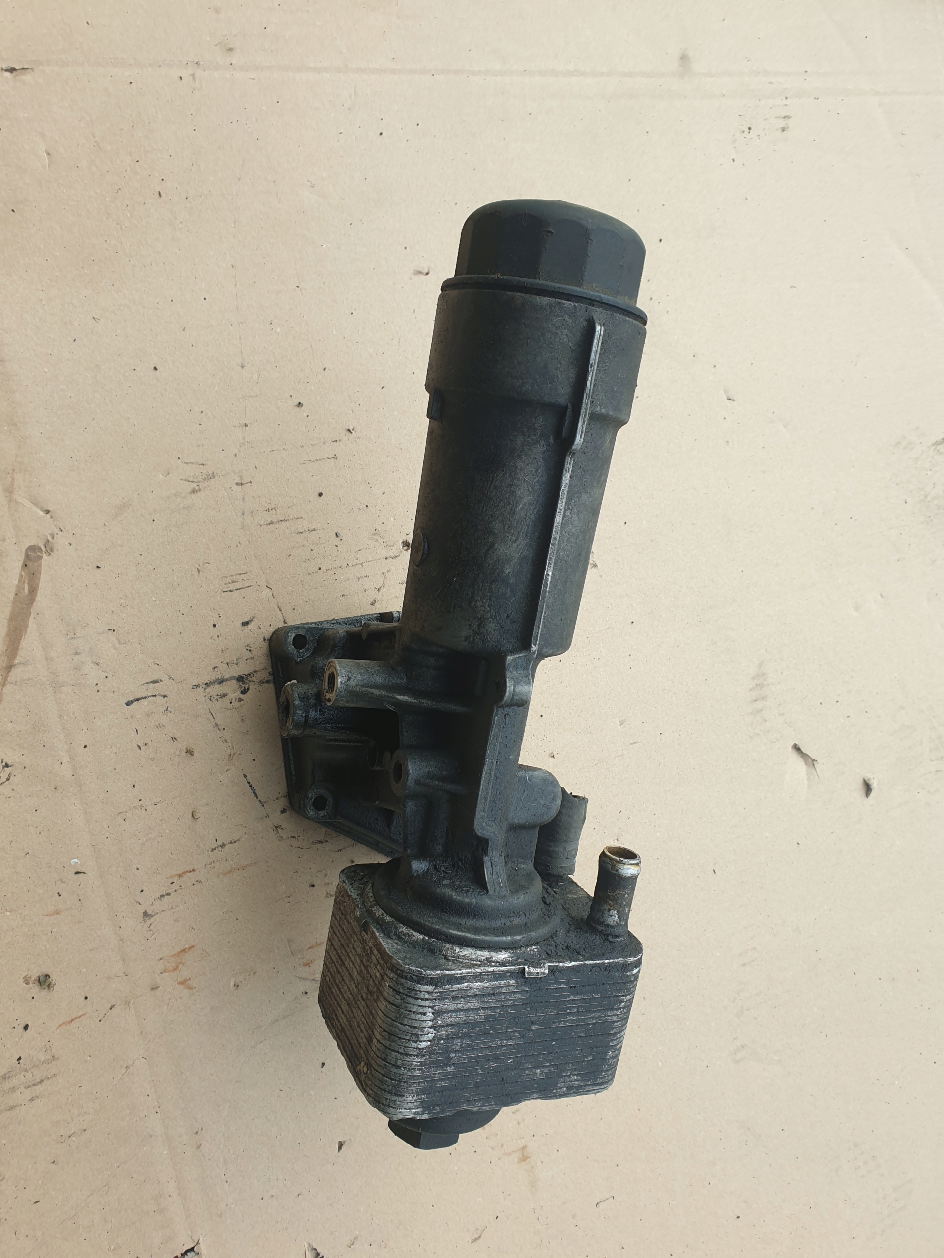 Корпус масляного фильтра A4 B7 038115389C