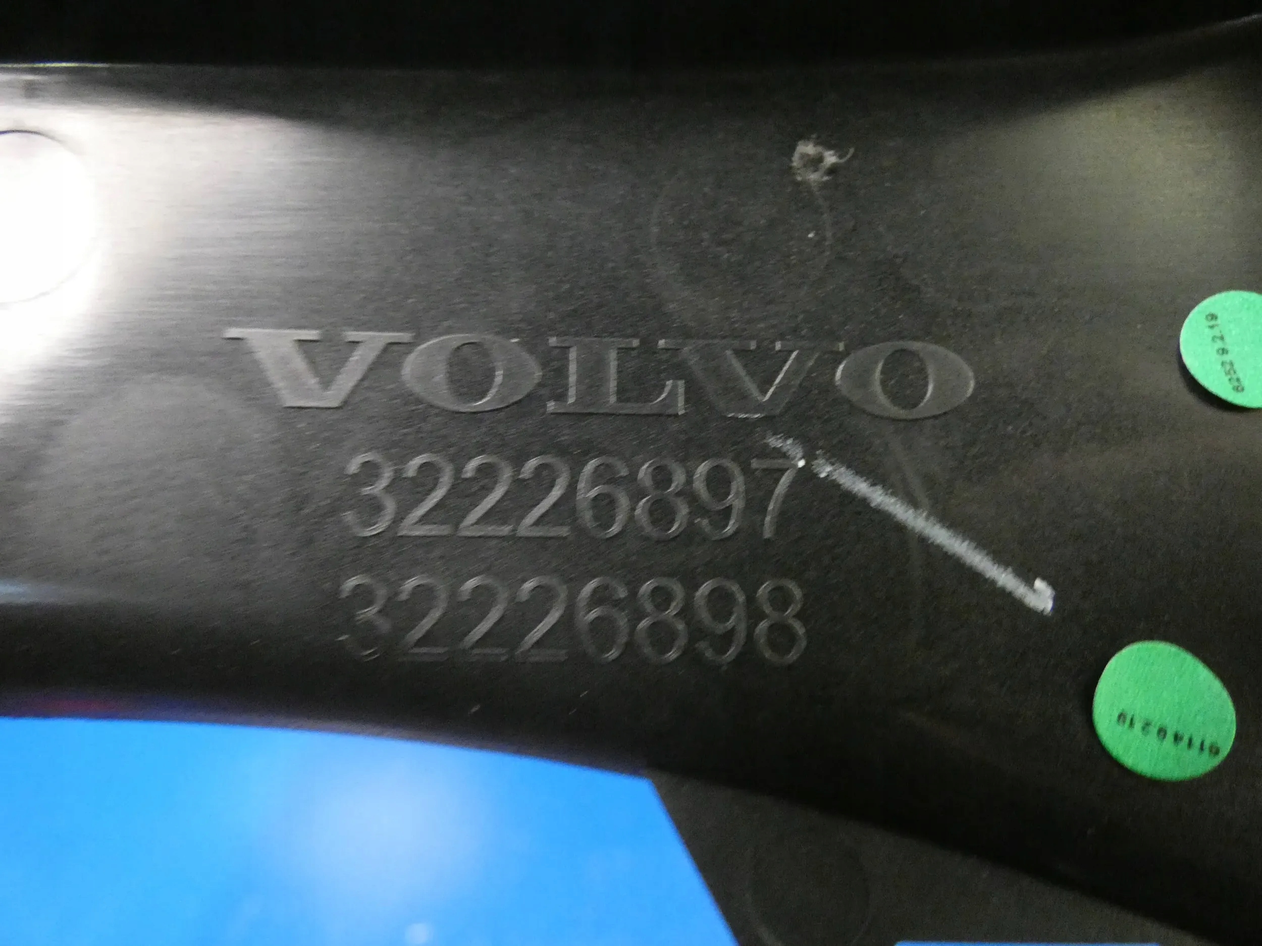 VOLVO XC40 frame DEKOR cover TUNELU SRODKOWEGO