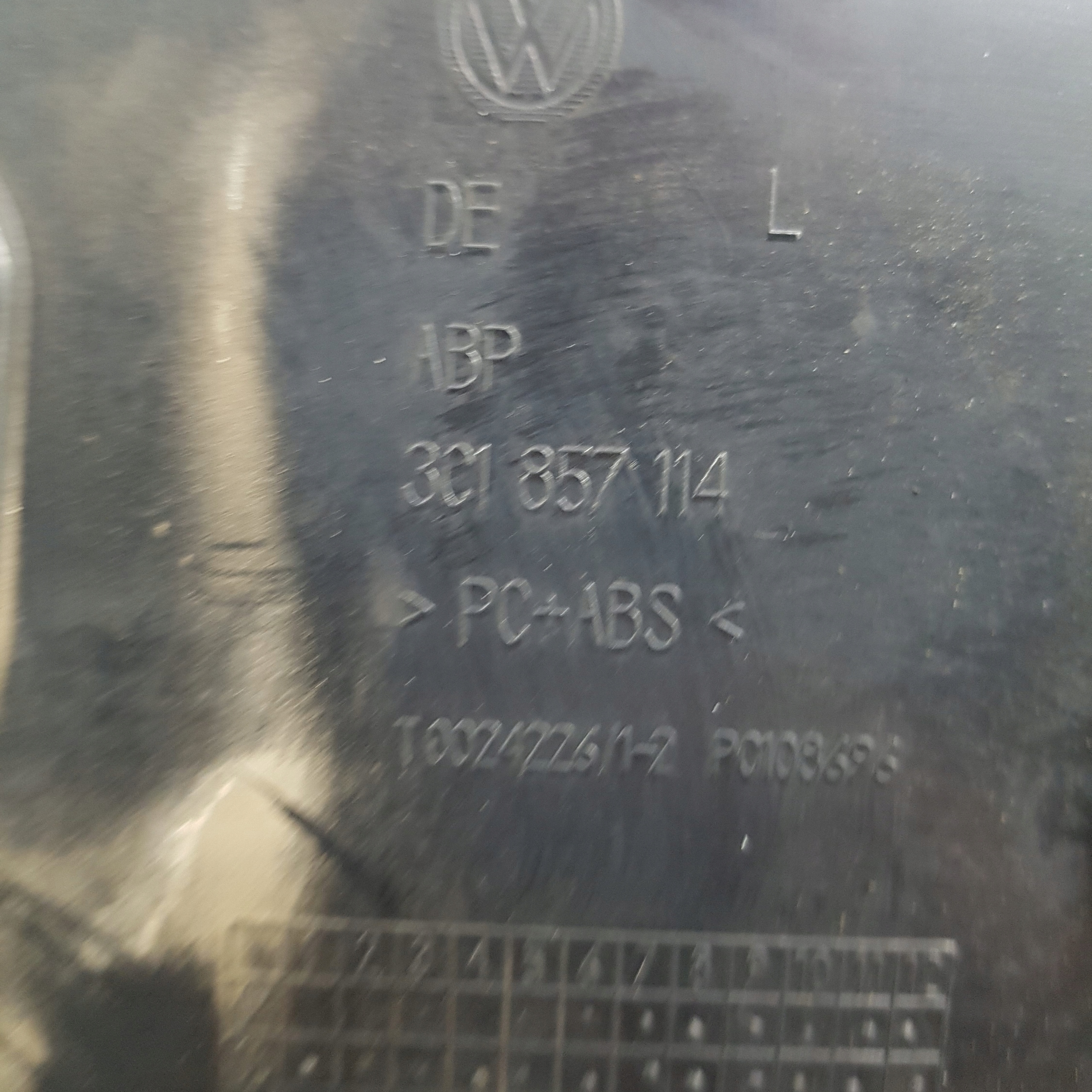 Handschuhfach des Beifahrers VOLKSWAGEN PASSAT B6 3C1857114