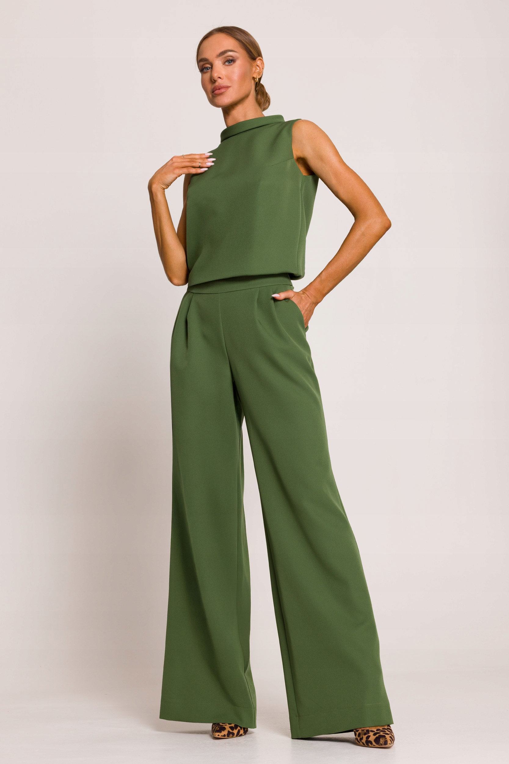 DAMSKI KOMBINEZON KOBIECY ELEGANCKI BEZ RĘKAWÓW LUŹNY LEKKI ZIELONY 40 L Marka MOE