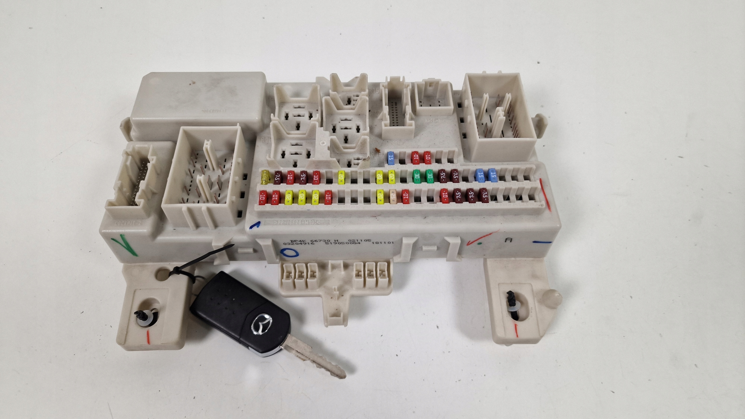 MAZDA 3 III BK 03-08 Module fusibles + Clé BP4K66730H