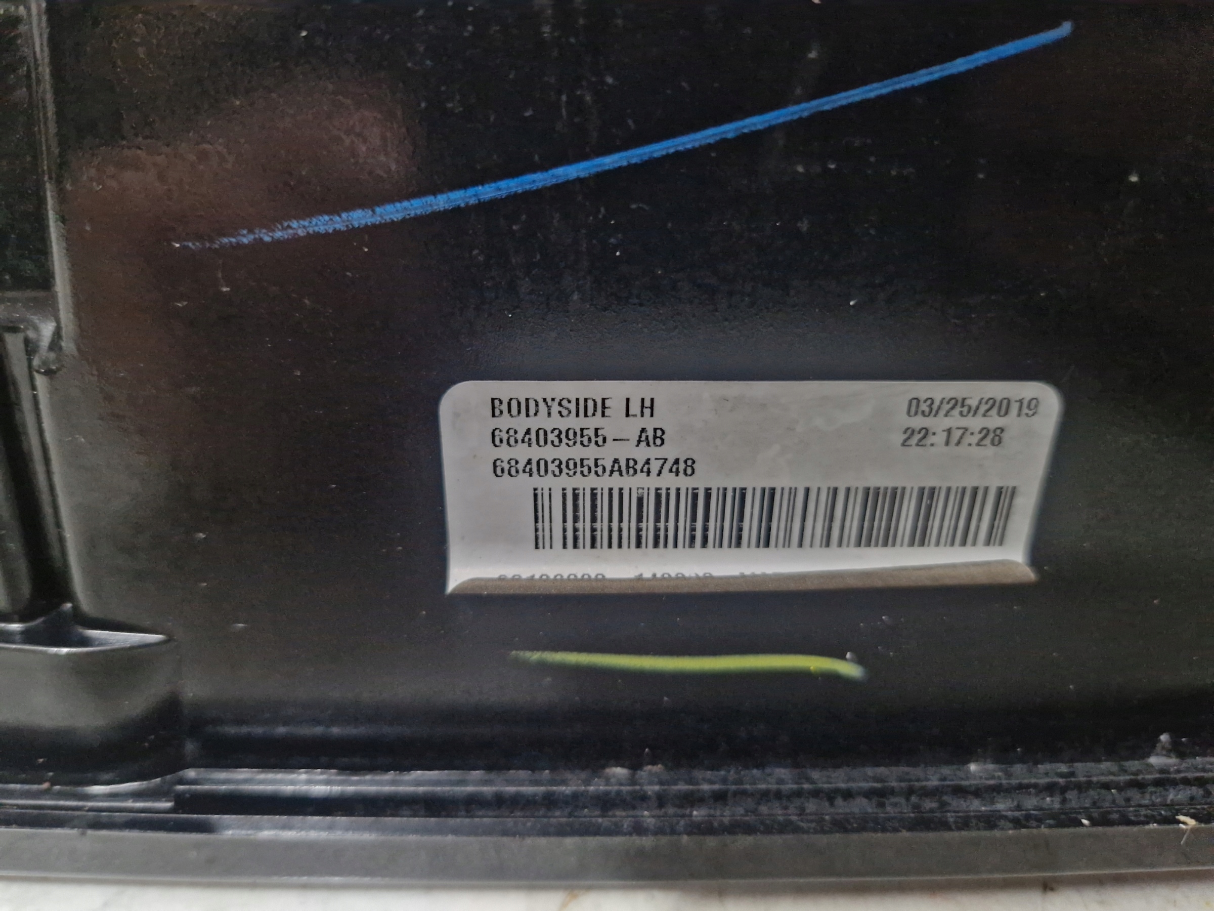 DODGE CHALLENGER 2019- light left rear part rear 68403955AB