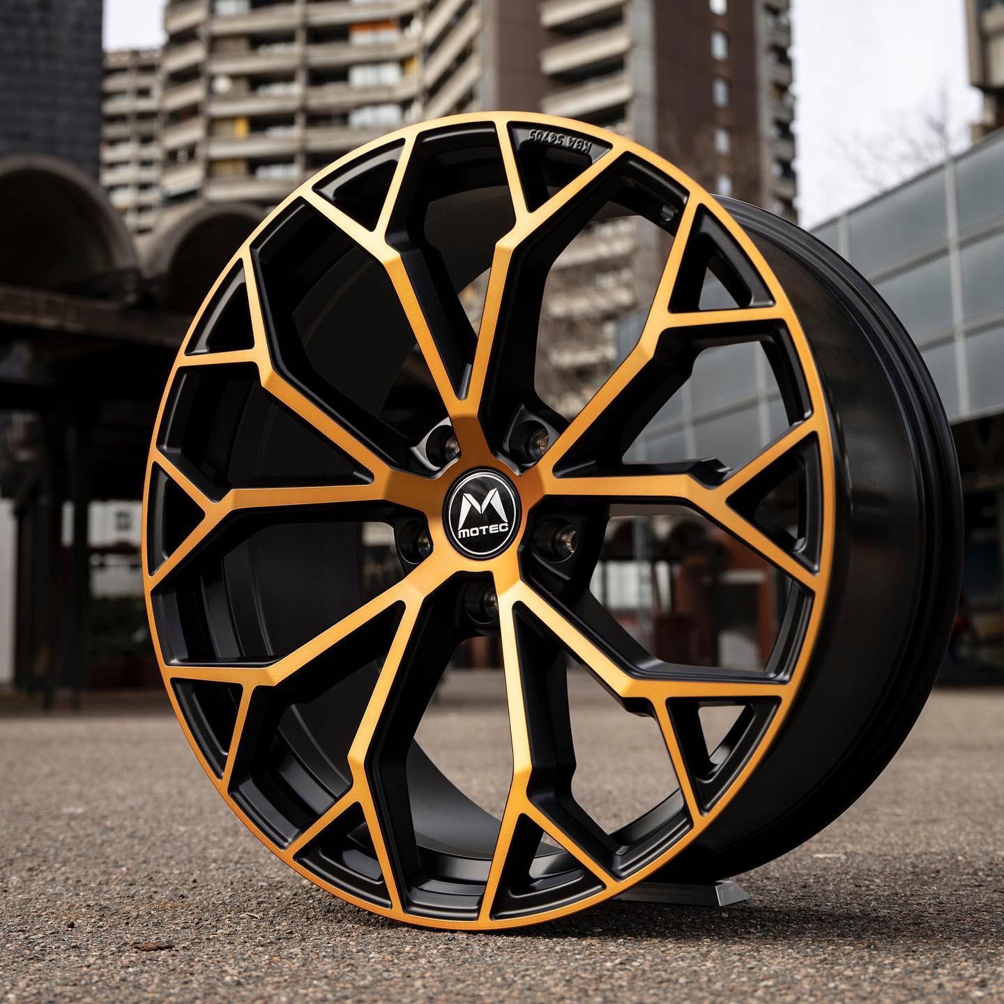 Felga MoTec MCT17 BULL 8,5x19 5x112 ET45 MSC