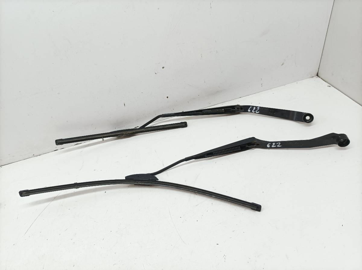 wiper arms front EUROPA Toyota RAV4 II (2000-2005)
