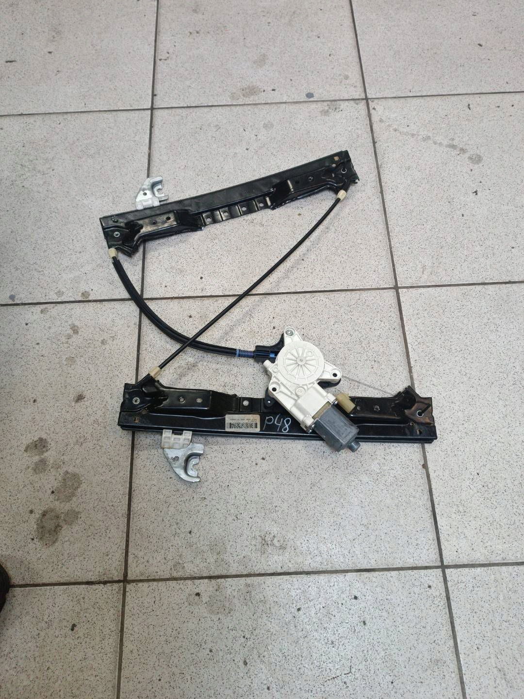 window regulator electrical rear part left side Chrysler Town and Country