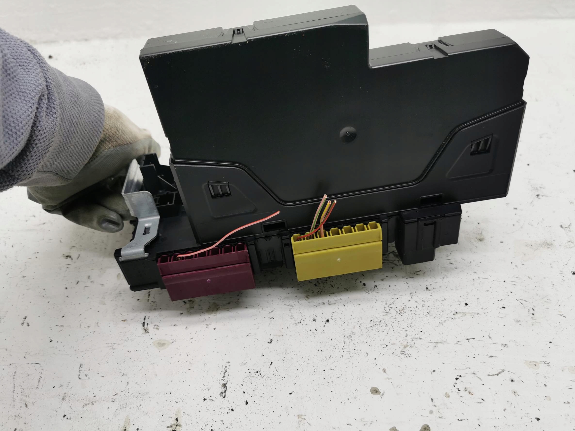 control unit SAM MERCEDES C-KLASA W204 2049005601