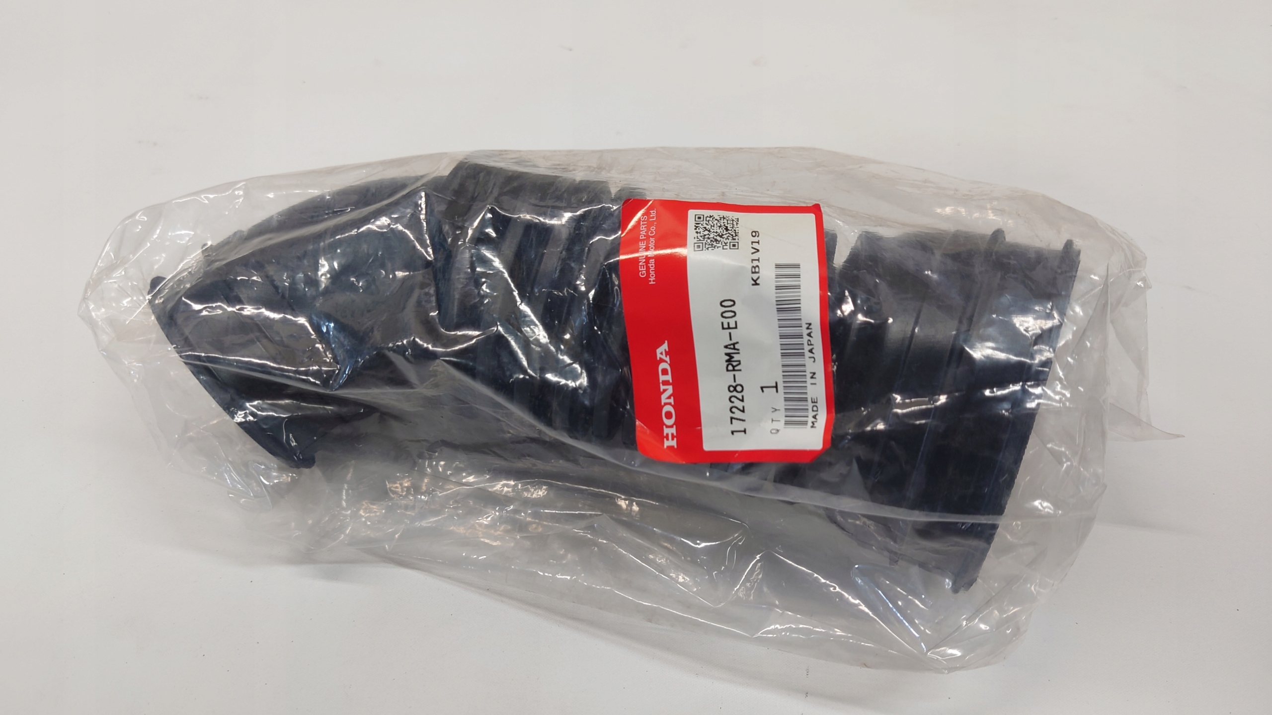 17228-RMA-E01 - Труба воздухозаборника Honda CRV CR-V II 2.2 04-06