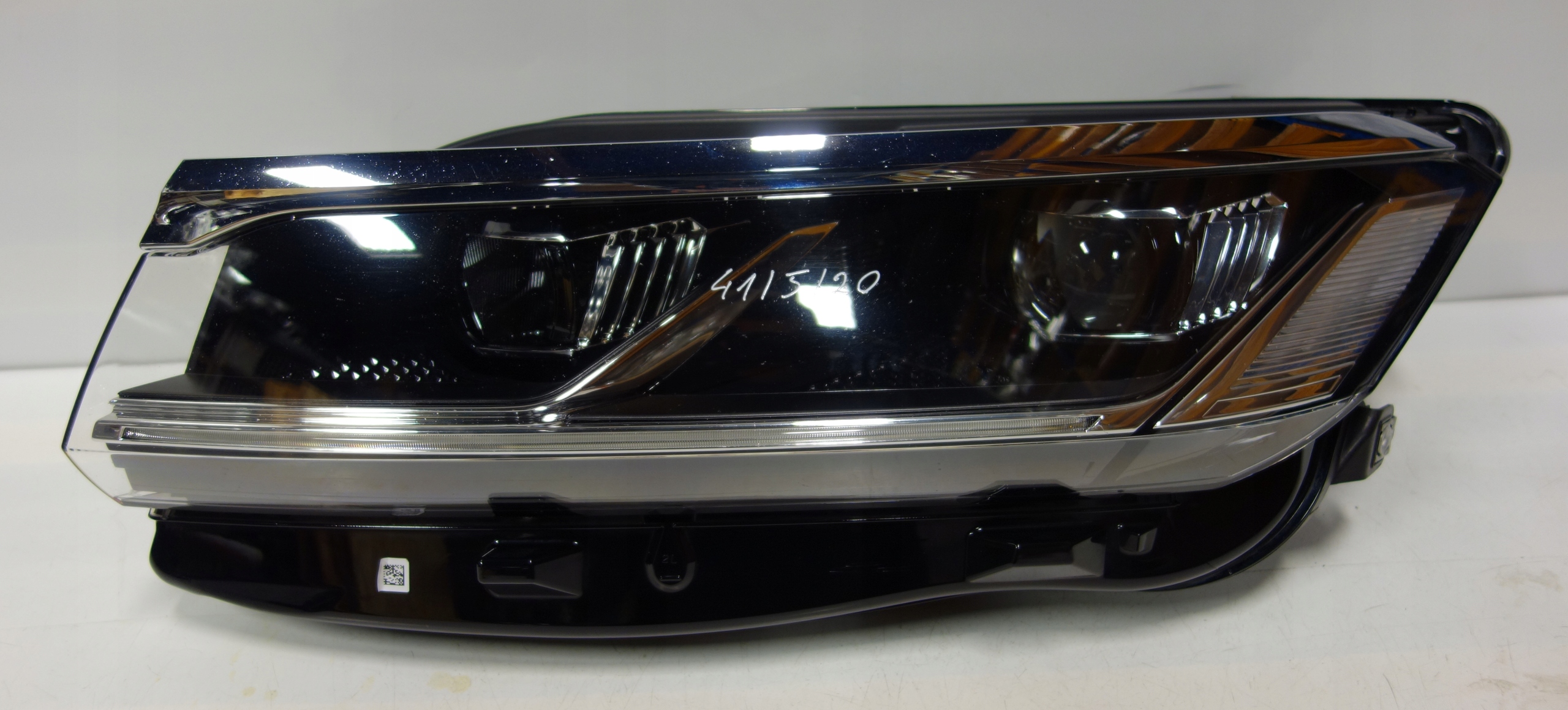 VW TOUAREG 3 2018- LAMPA LEWA PRZEDNIA FULL LED