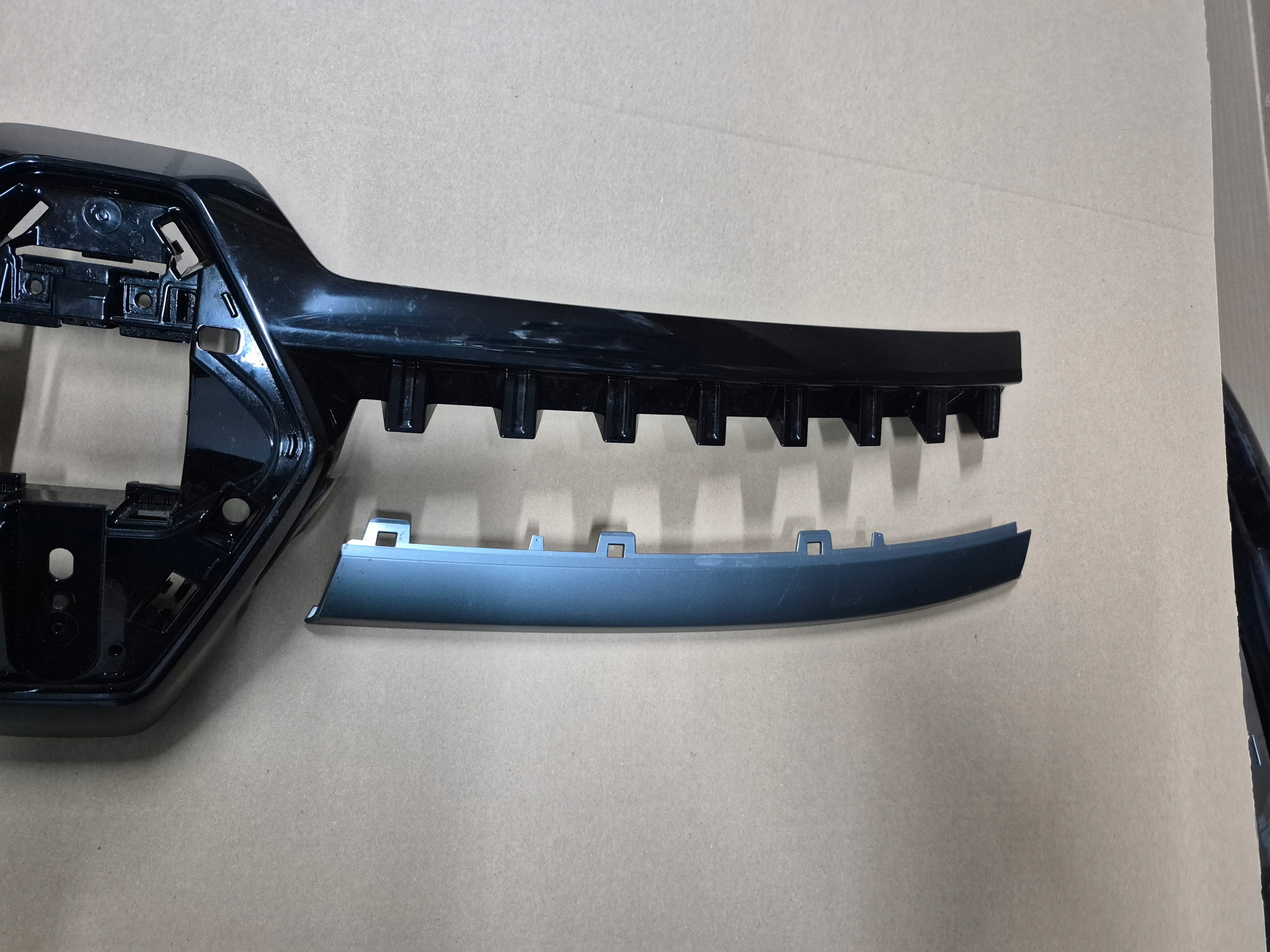 Renault Austral RHN Kühlergrill FRONTGRILL Kühlergitter 622563643R - Thumbnail 5