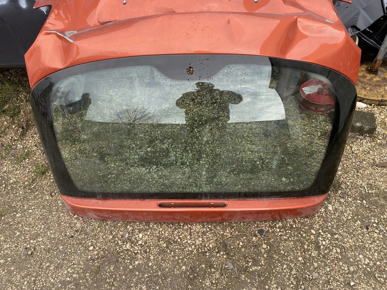 SZYBA TYŁ TYLNA PEUGEOT 206 HB