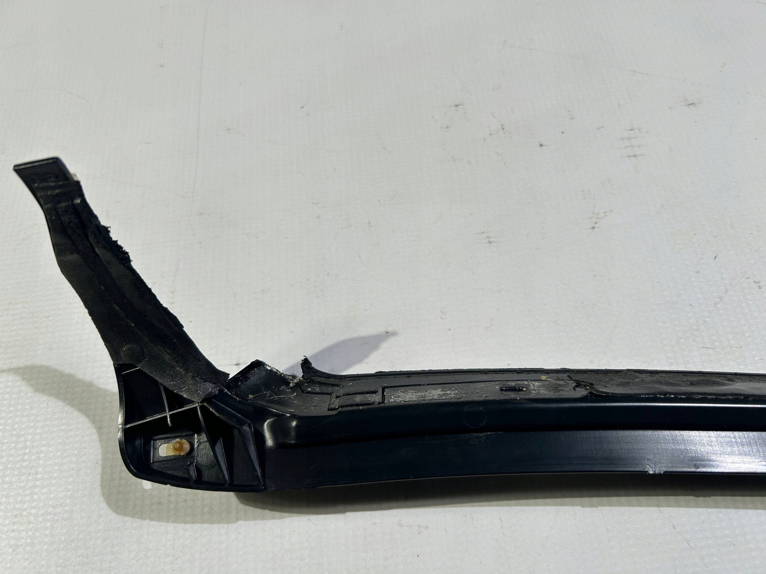 moulding windows cover slupka A right Ford Mustang 2015