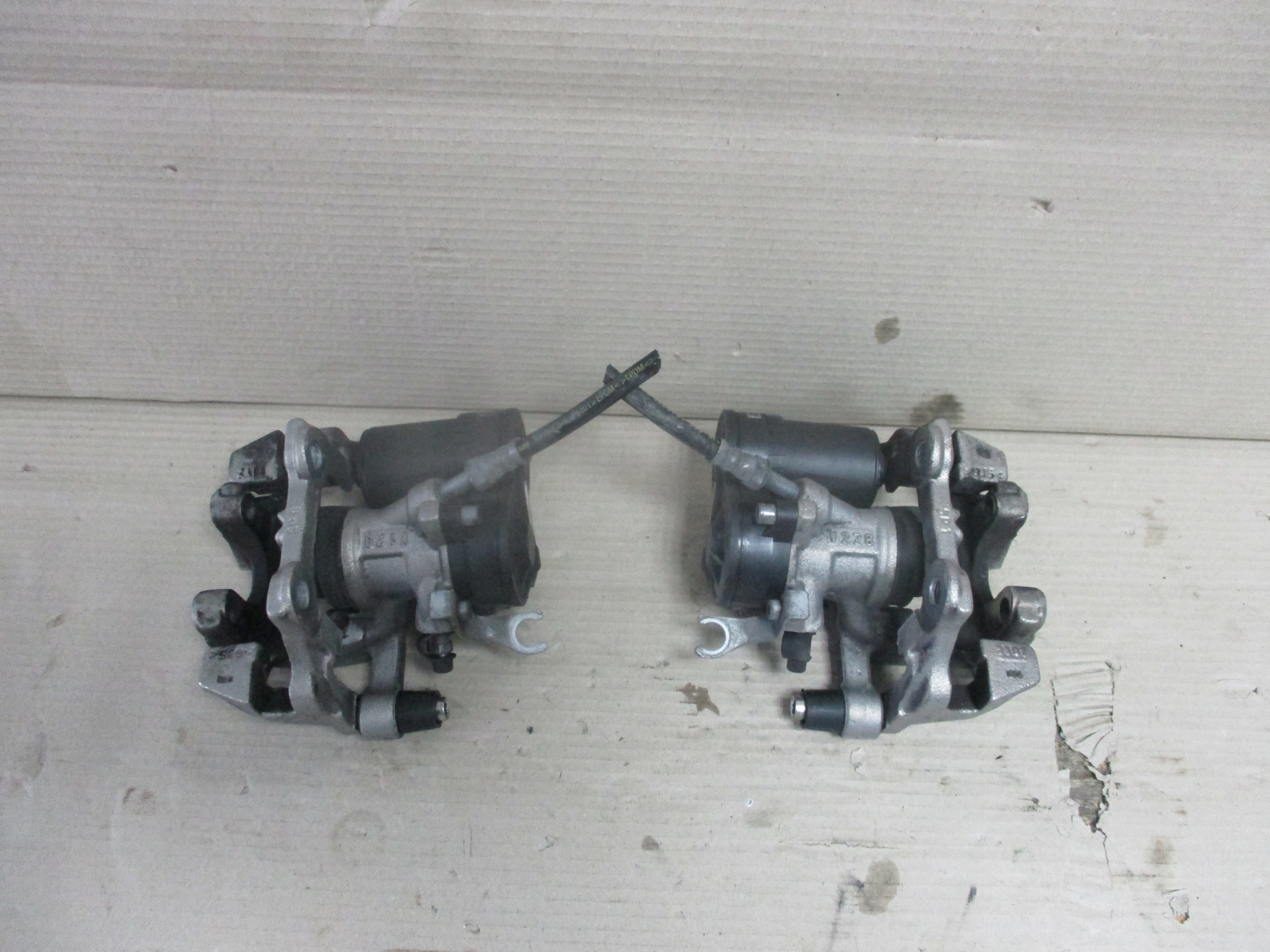 caliper brake rear part Mini Countryman F60 15