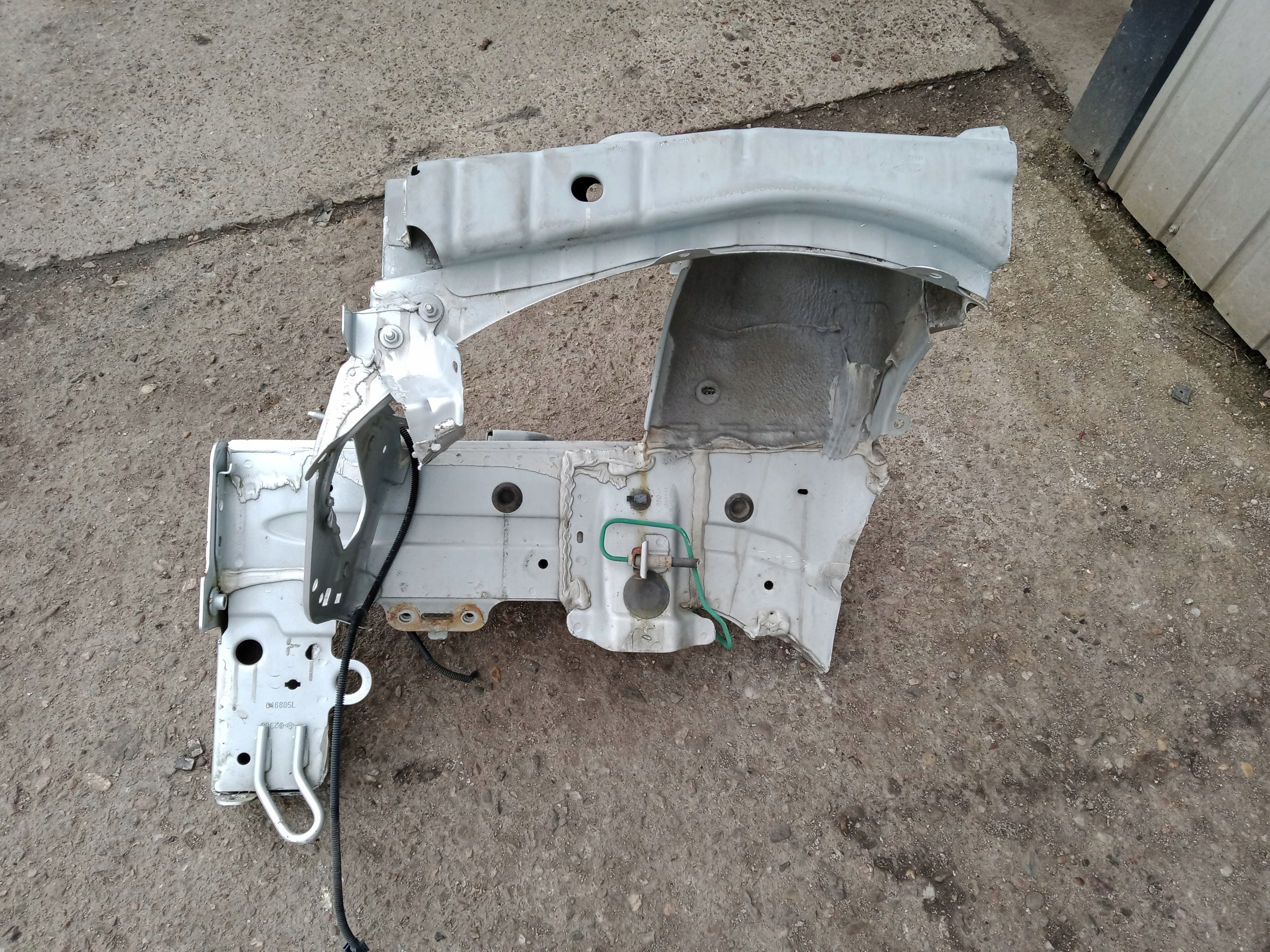 RENAULT MEGANE 2 II 02-09 ĆWIARTKA PODŁUŻNICA LEWA