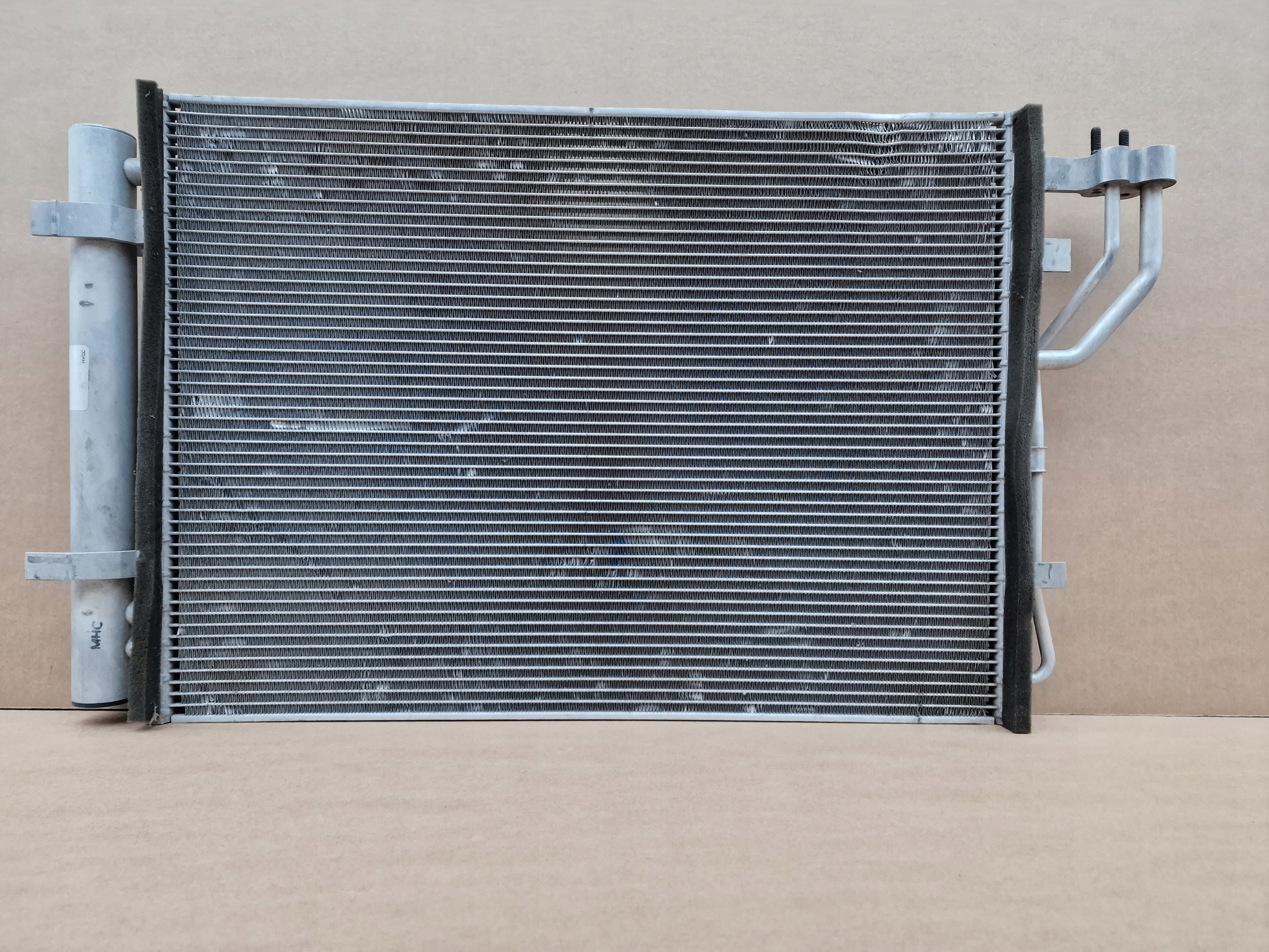 002 97606-1P000 - Радиатор кондиционера VENGA IX20 1.4 и 1.6 и