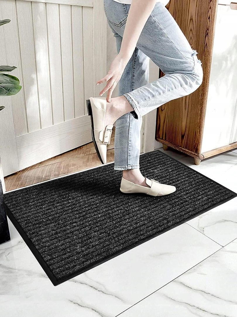 GRUBA WYCIERACZKA DO BUTÓW ZEWNĘTRZNA 80 x 120 CM Rodzaj gotowa