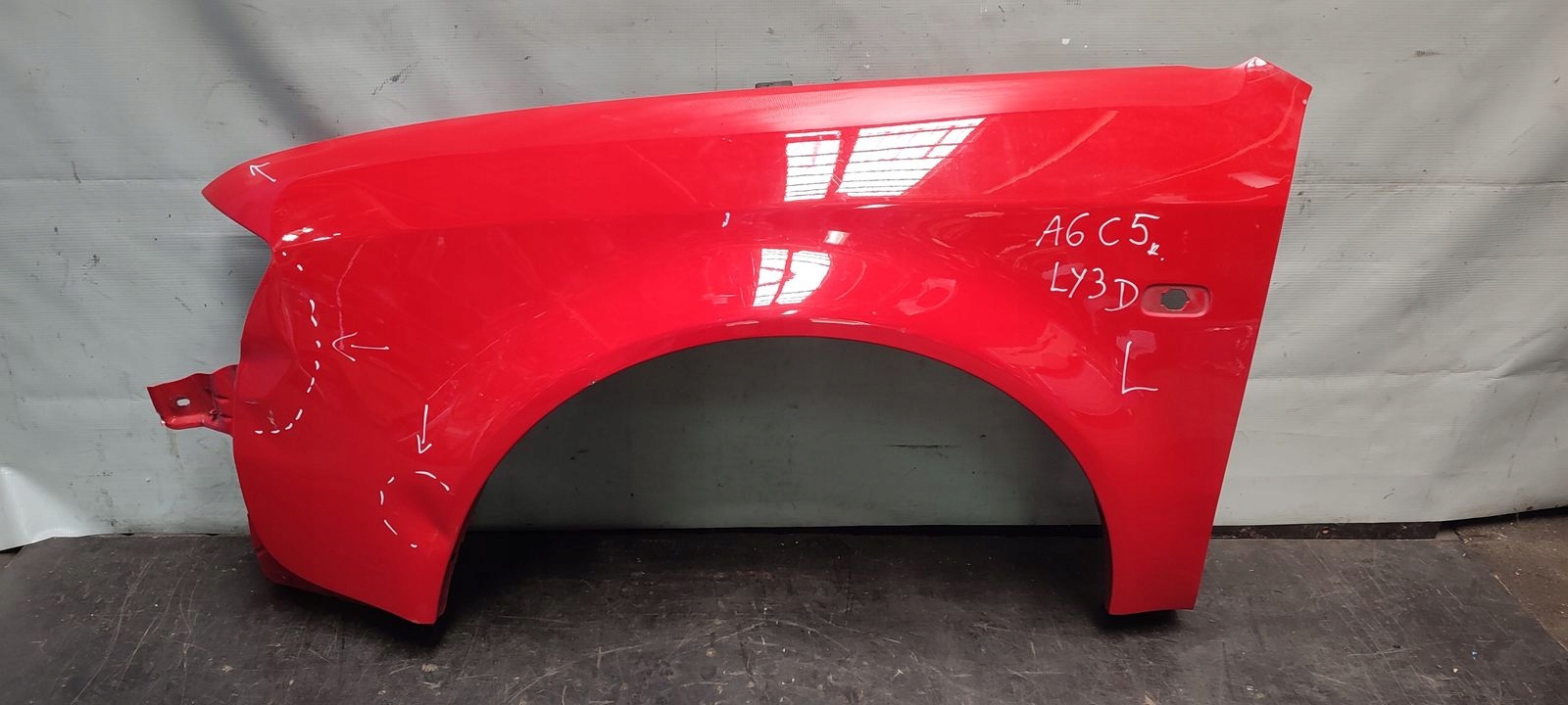 fender left front front Audi A6 C5 1,8T LY3D