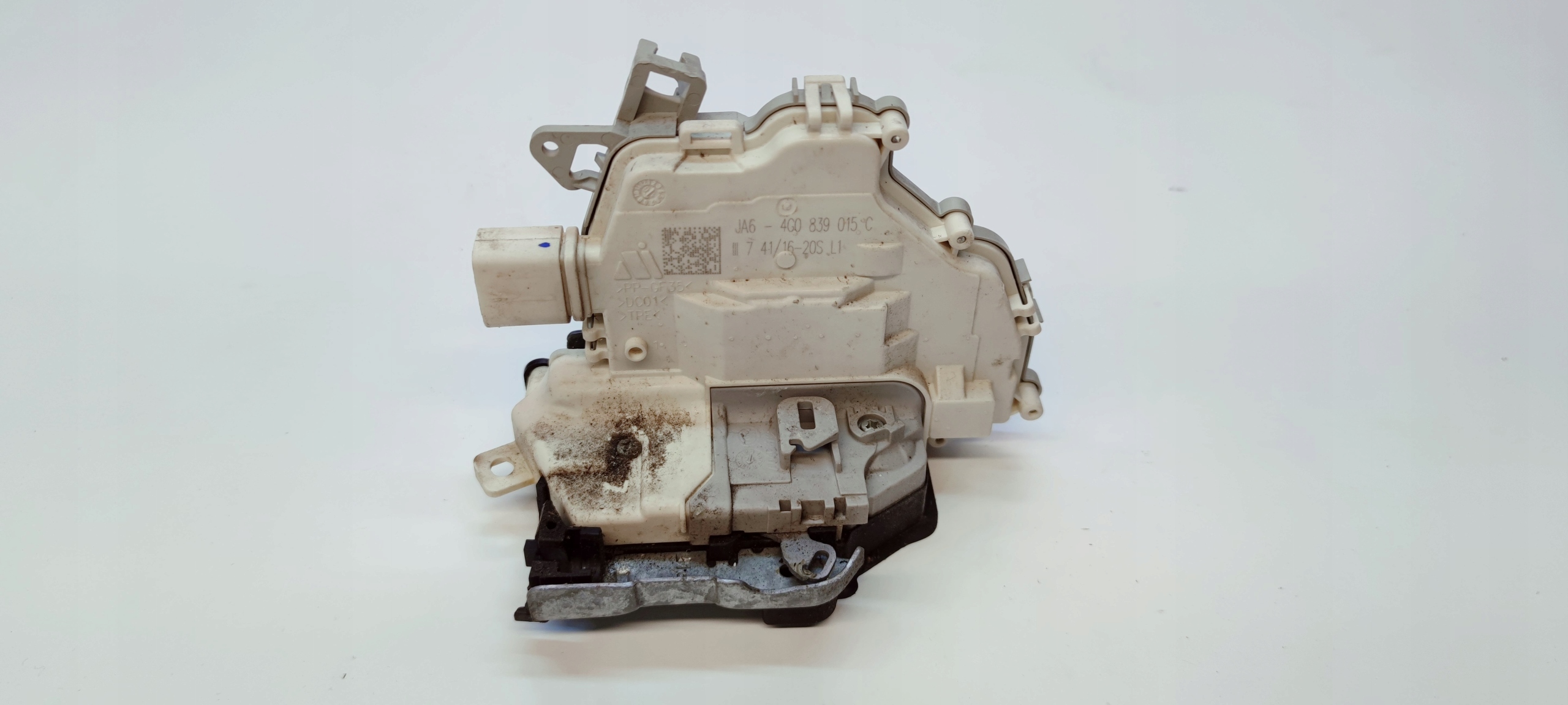 lock door left rear part AUDI A6 C7 Q3 4G0839015C