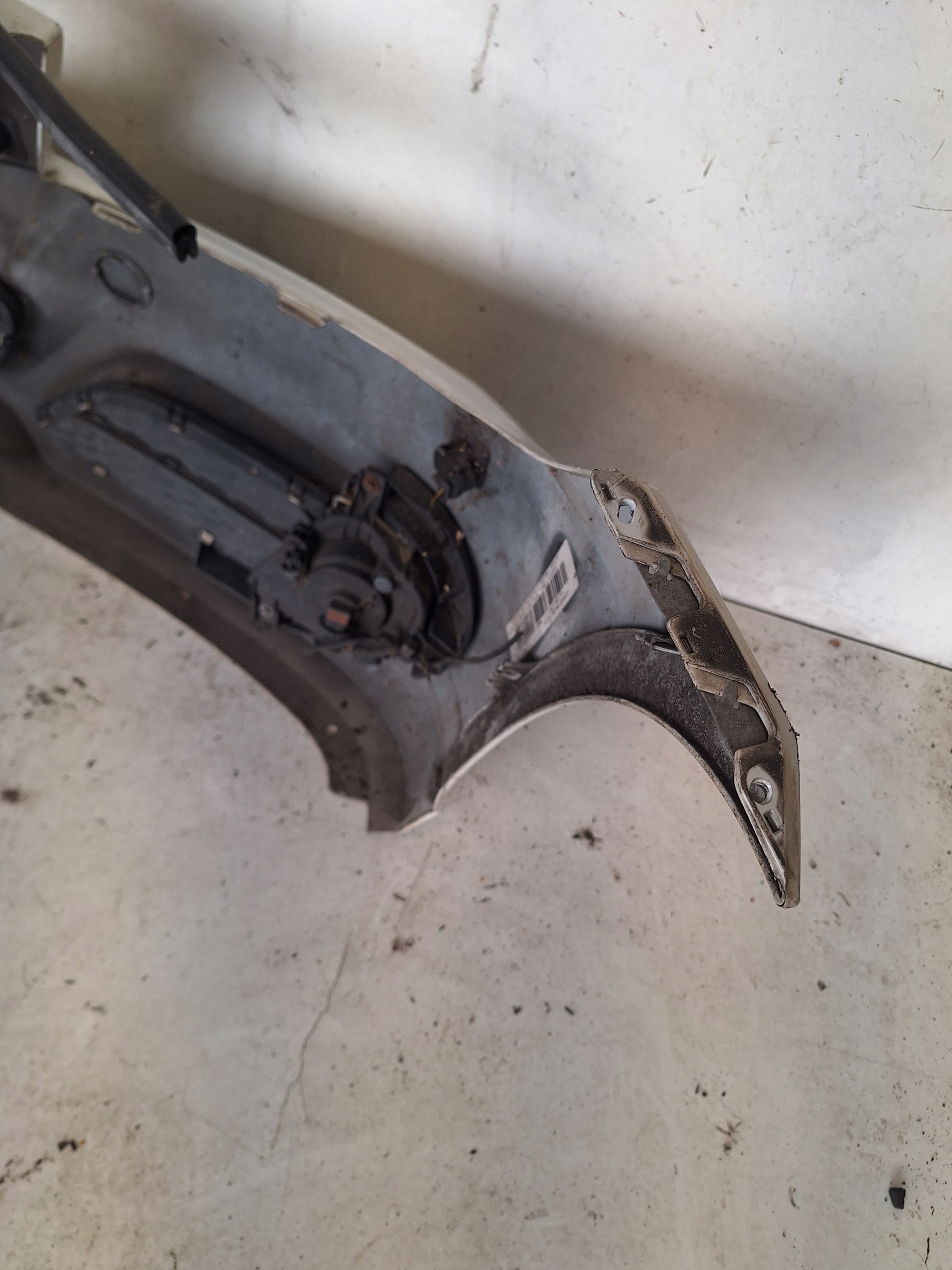 BMW 3 E90 E91 08-12 bumper + PDC